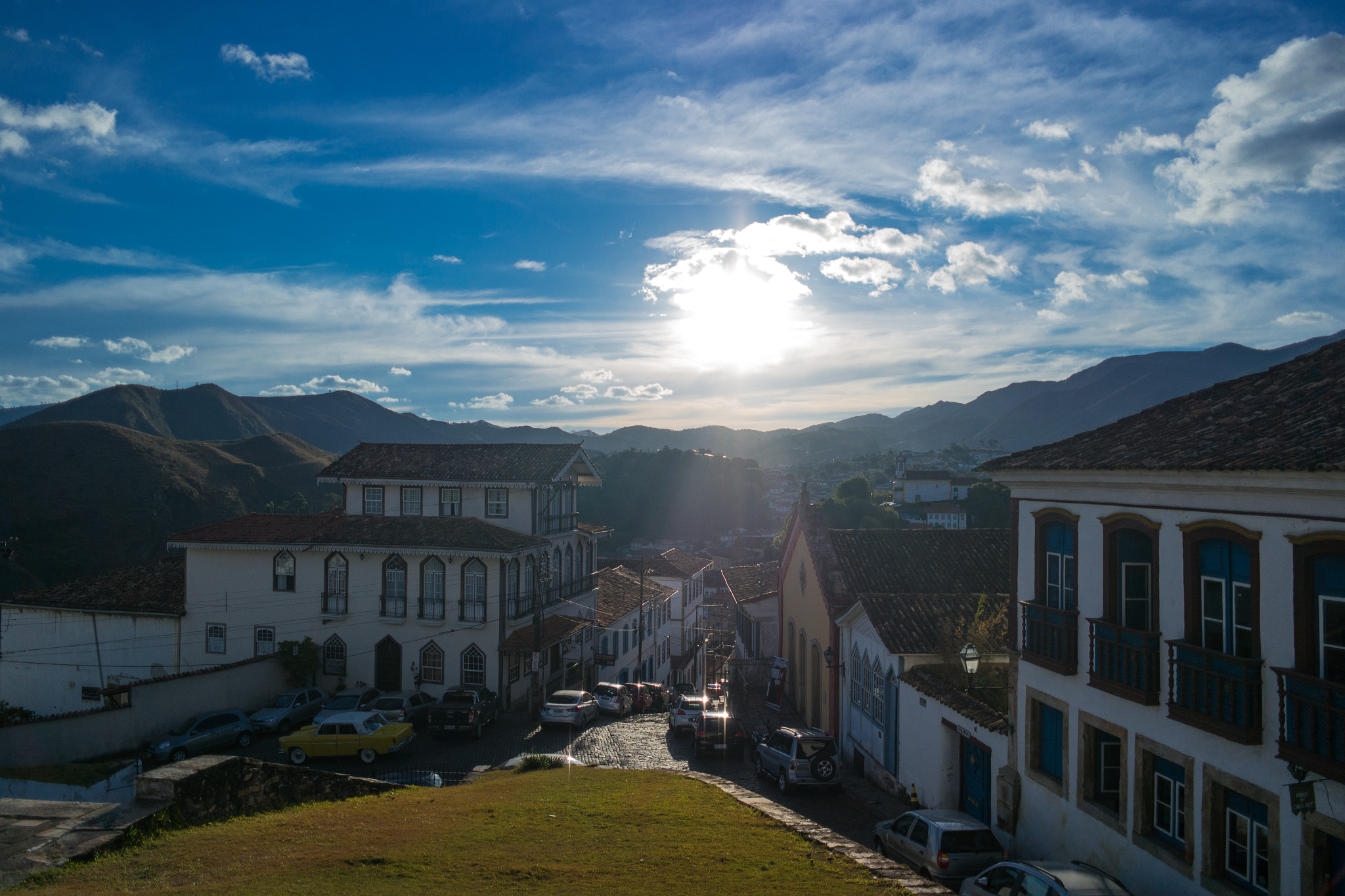 Samsung NX1000 + Samsung NX 16mm F2.4 Pancake sample photo. Ouro preto hills photography