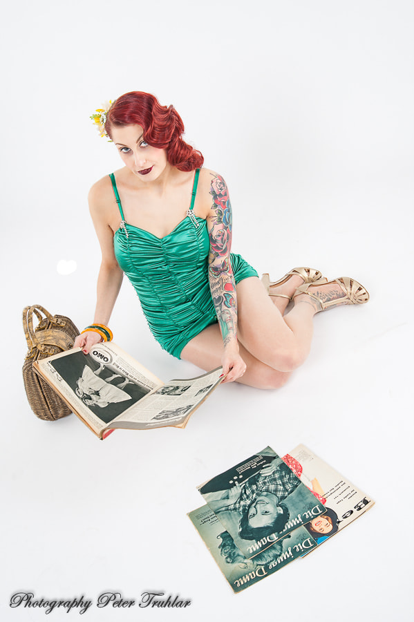 Nikon D700 sample photo. Zeitung photography