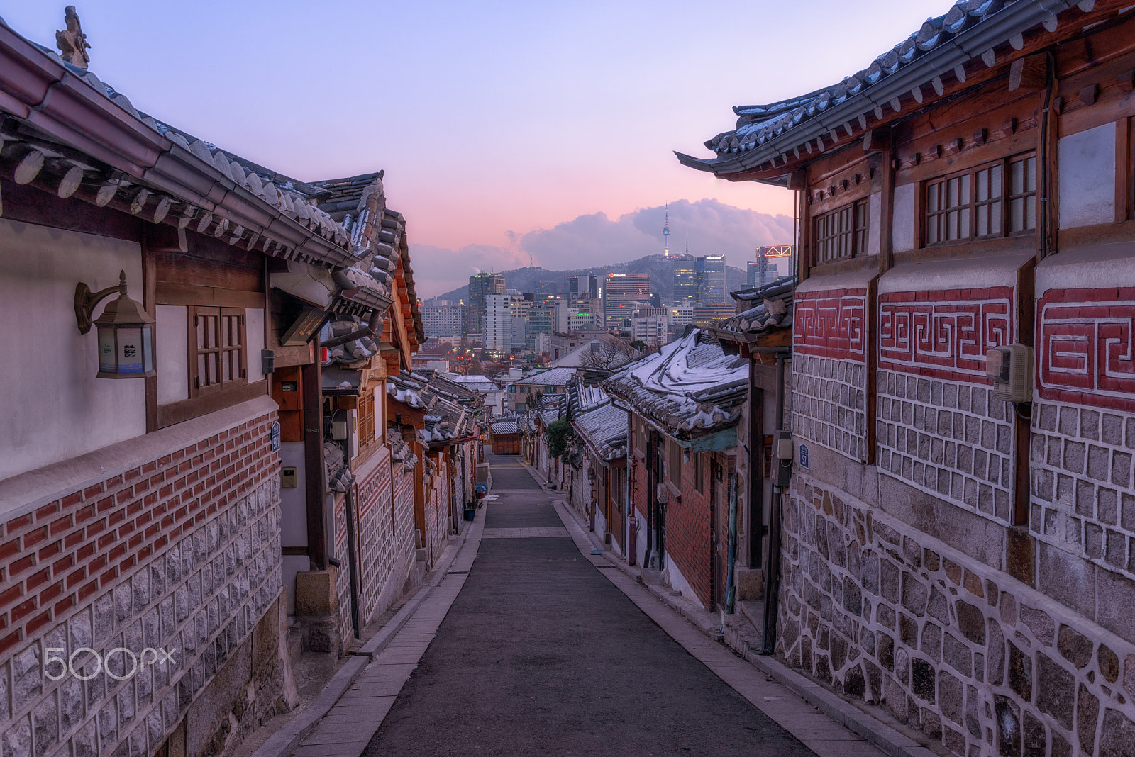 Nikon AF-S Nikkor 24-70mm F2.8G ED sample photo. Bukchon hanok village photography
