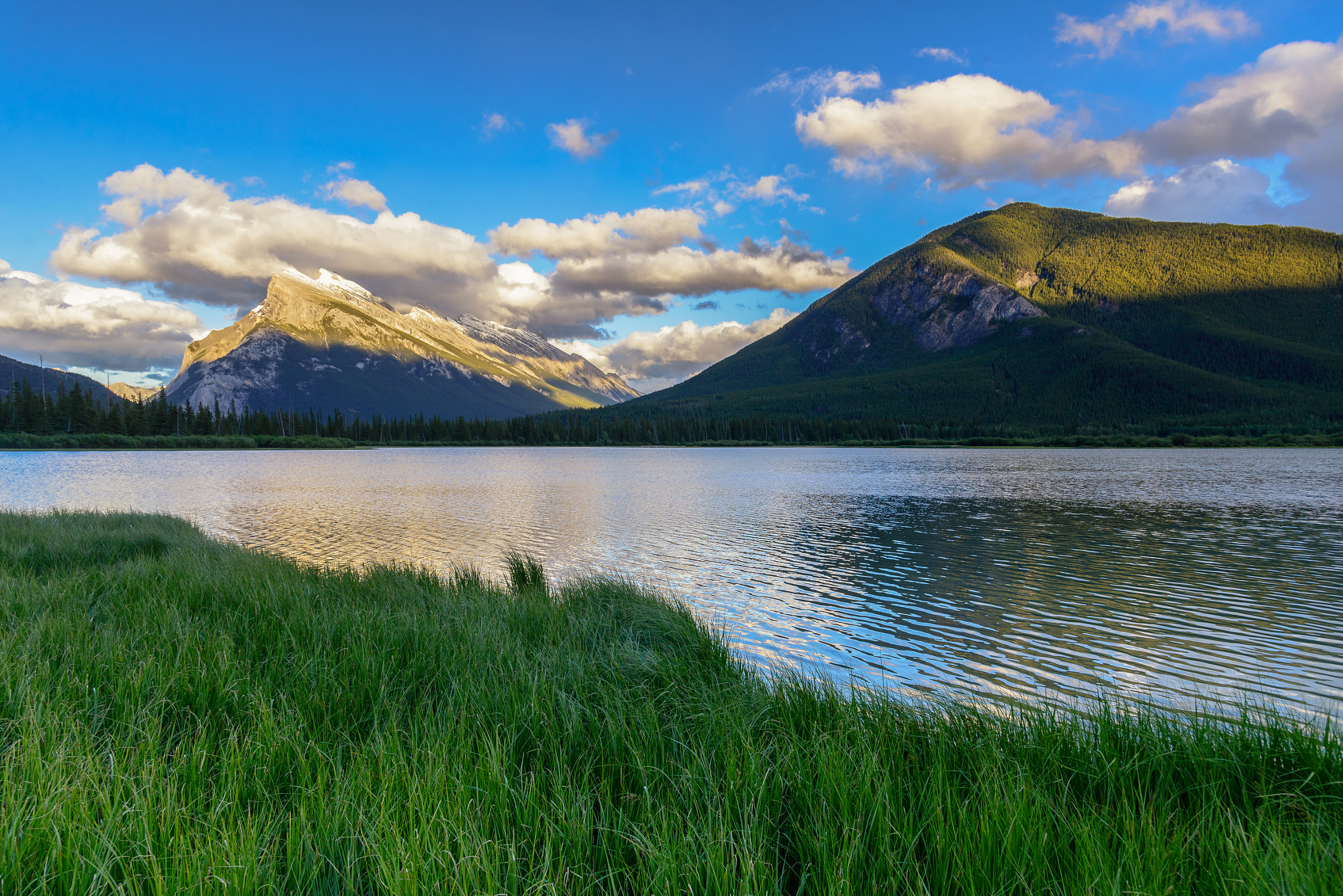 Nikon AF-S Nikkor 24-120mm F4G ED VR sample photo. Vermillion lake in summer, banff national park photography