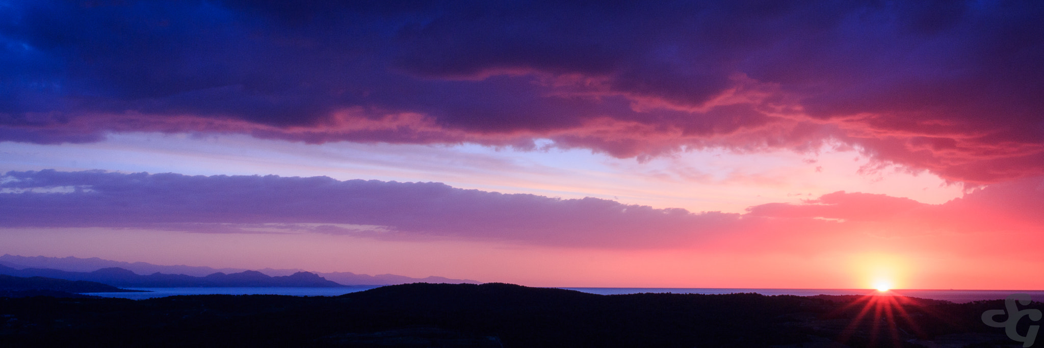 Canon EOS 70D + Canon EF 17-40mm F4L USM sample photo. Esterel et golfe de saint-tropez photography