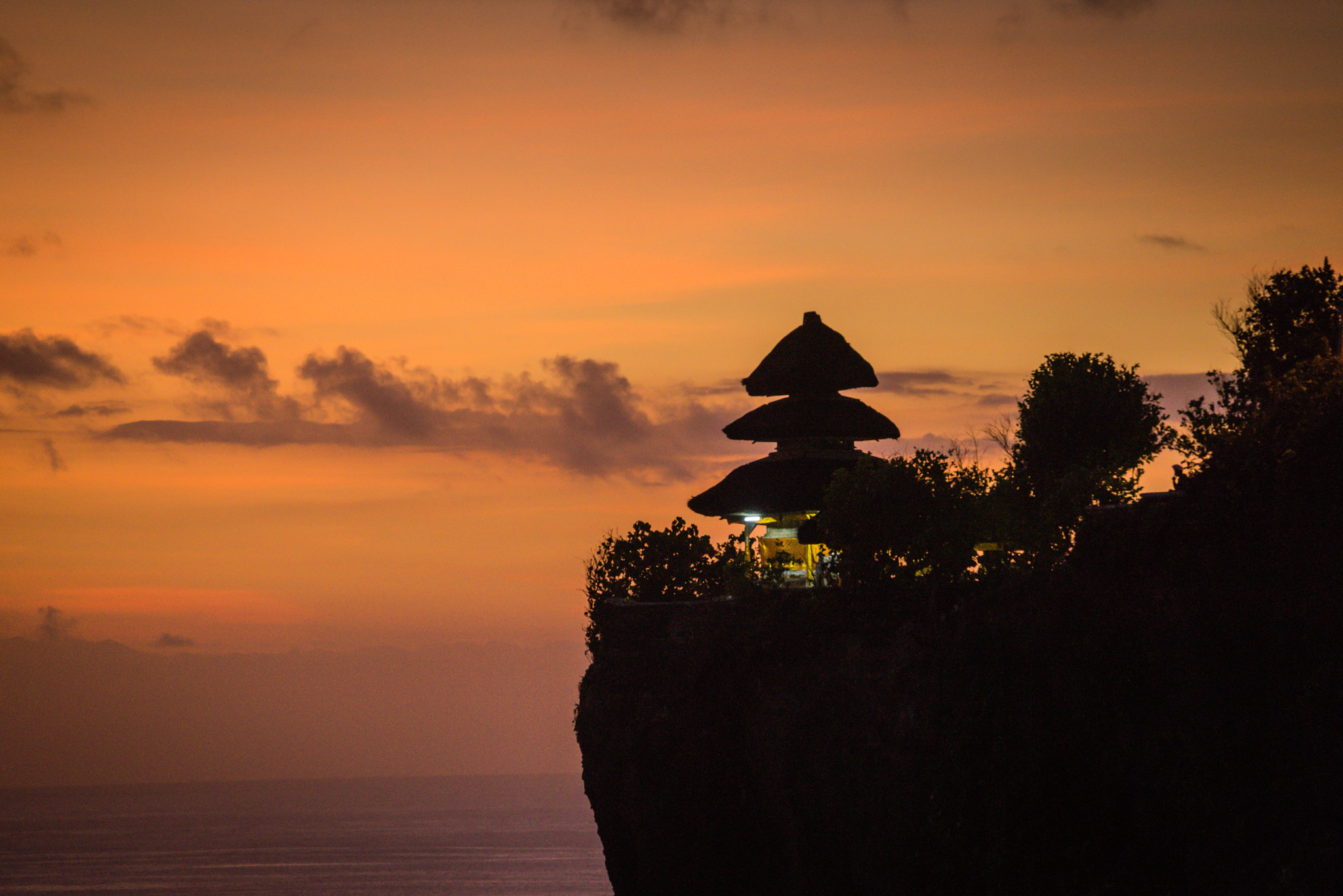 Sony a7R + Sony FE 24-240mm F3.5-6.3 OSS sample photo. Uluwatu sunset photography