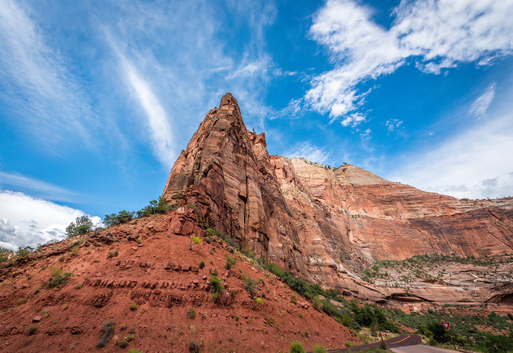 Nikon D750 + Nikon AF-S Nikkor 14-24mm F2.8G ED sample photo. Angel's landing photography