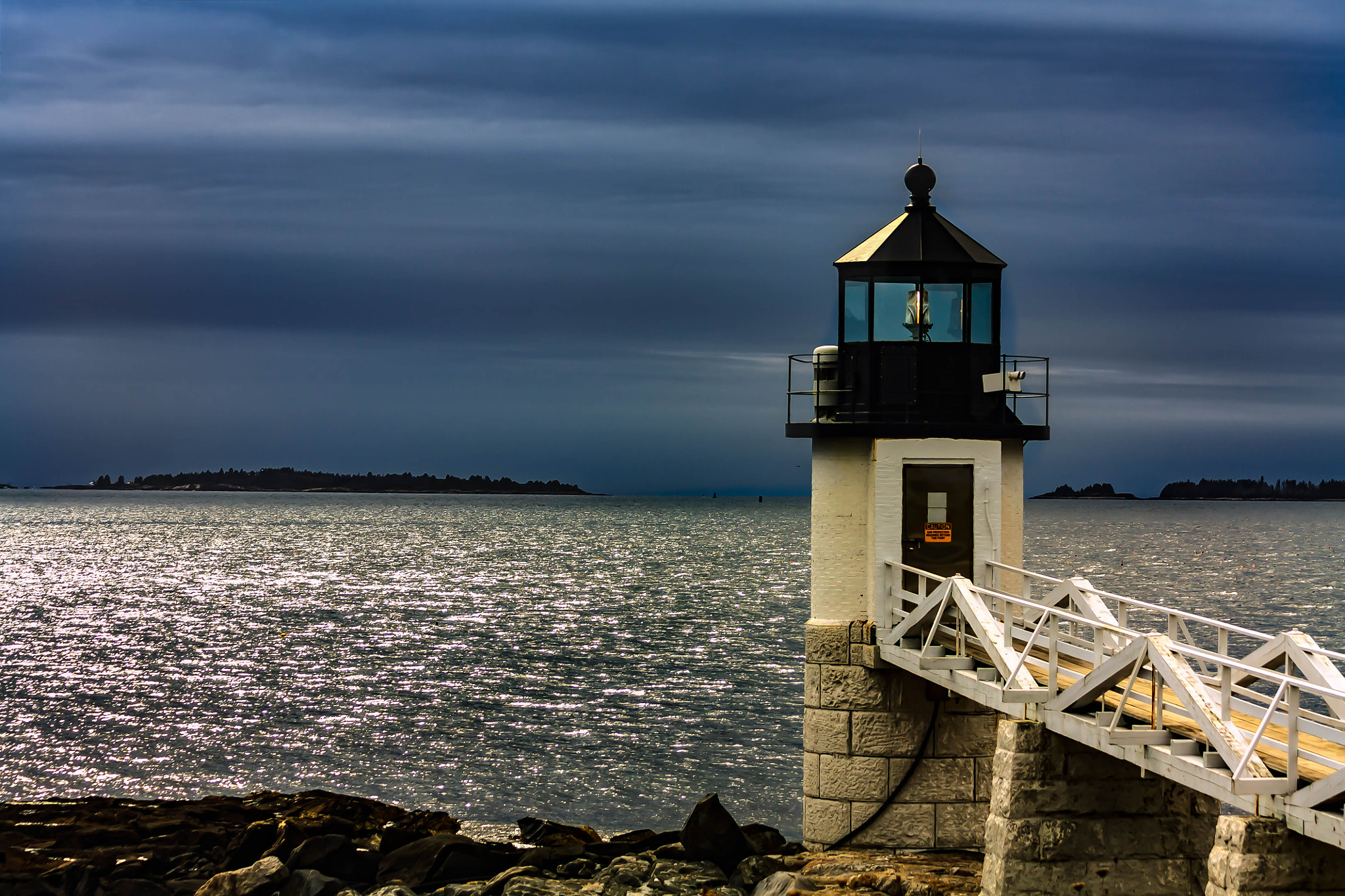 Canon EF 75-300mm F4.0-5.6 IS USM sample photo. Marshall point light photography
