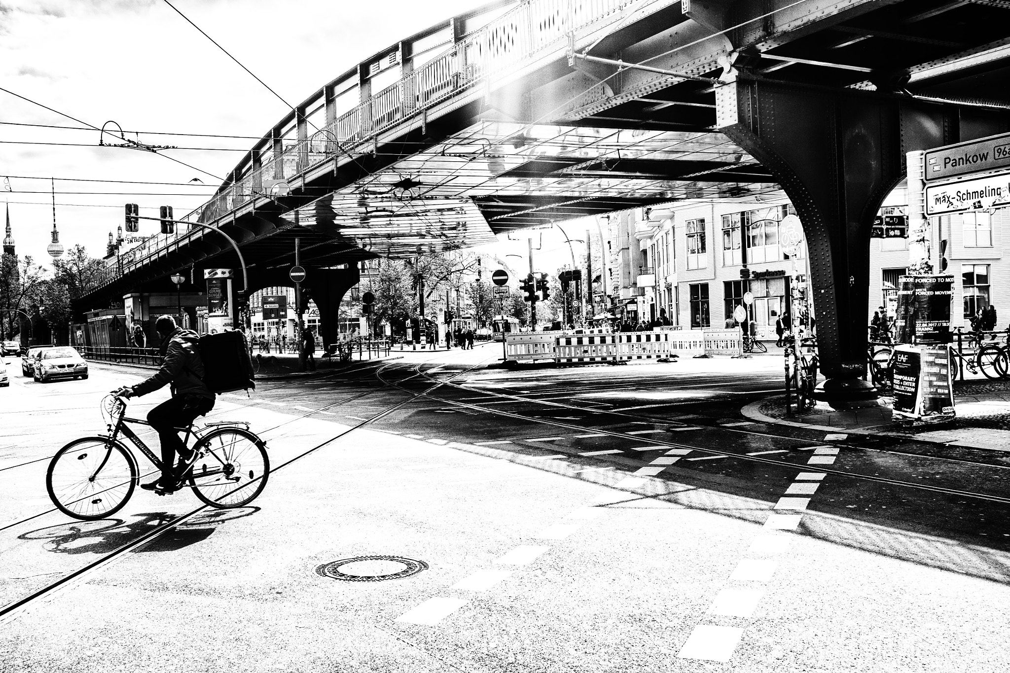 Fujifilm X-E1 sample photo. Cyclist photography