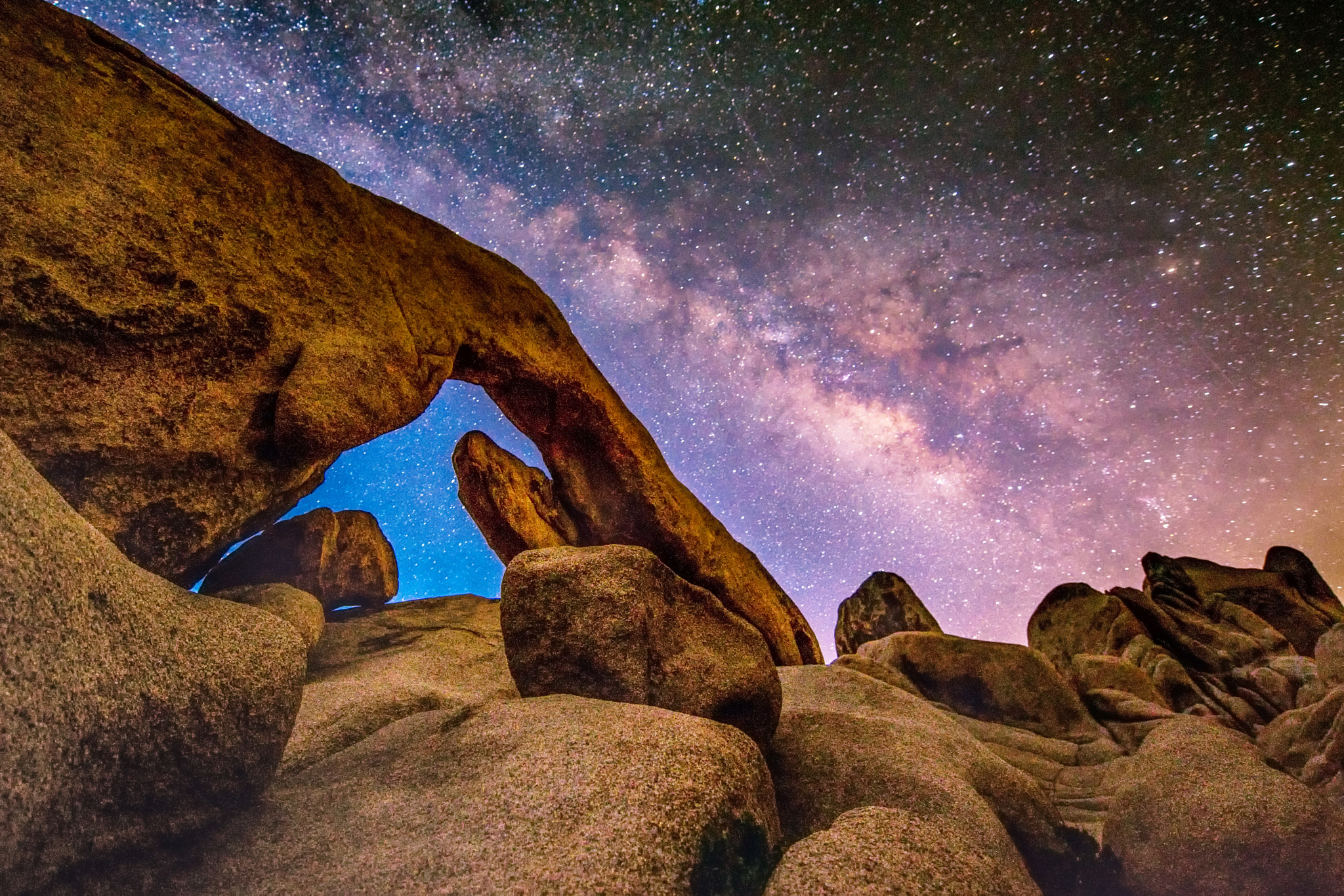 Nikon AF-S Nikkor 14-24mm F2.8G ED sample photo. Arch rock milky way - joshua tree national park photography