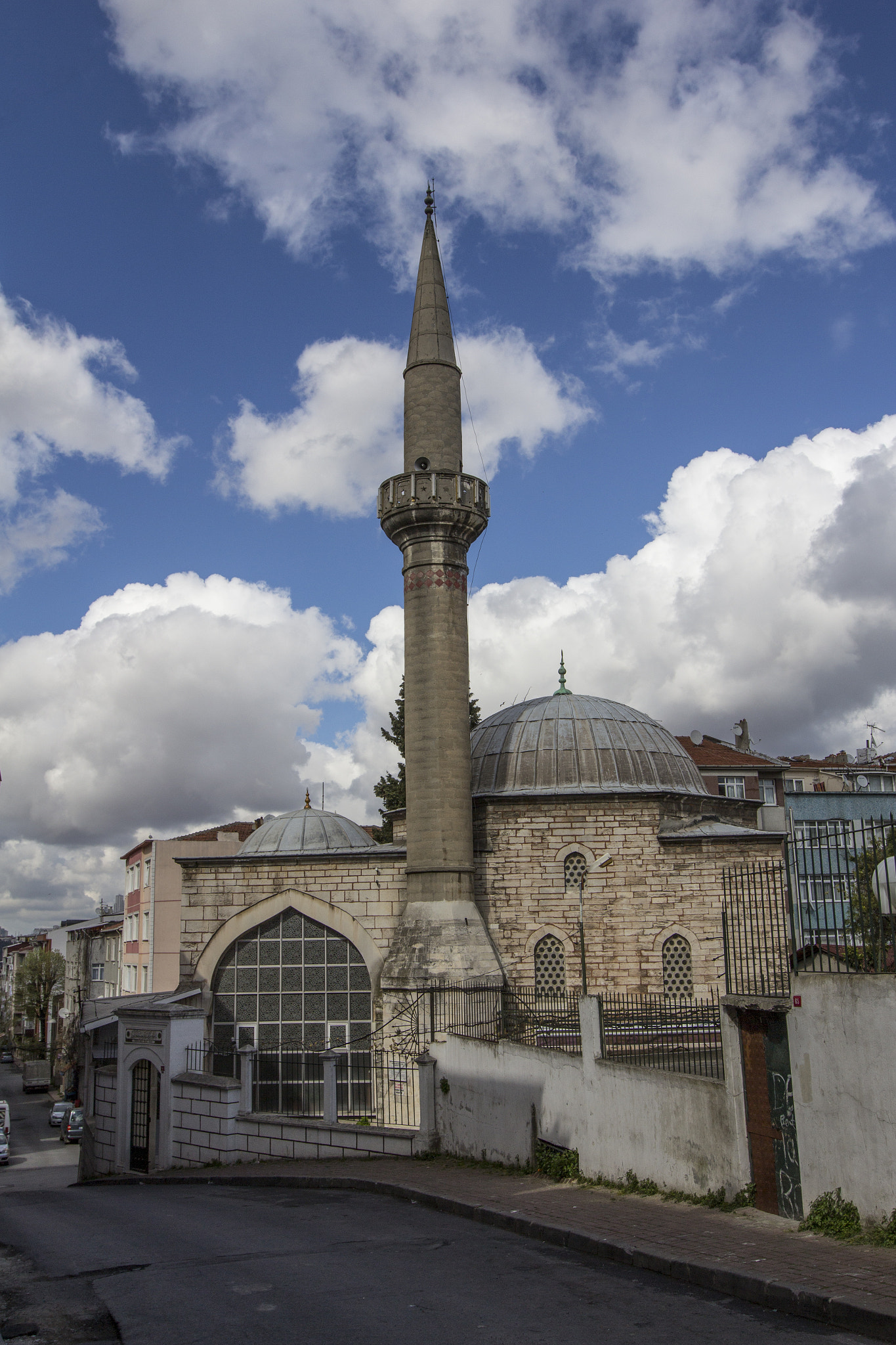 Canon EF 16-35mm F2.8L II USM sample photo. Images from istanbul fatih district photography