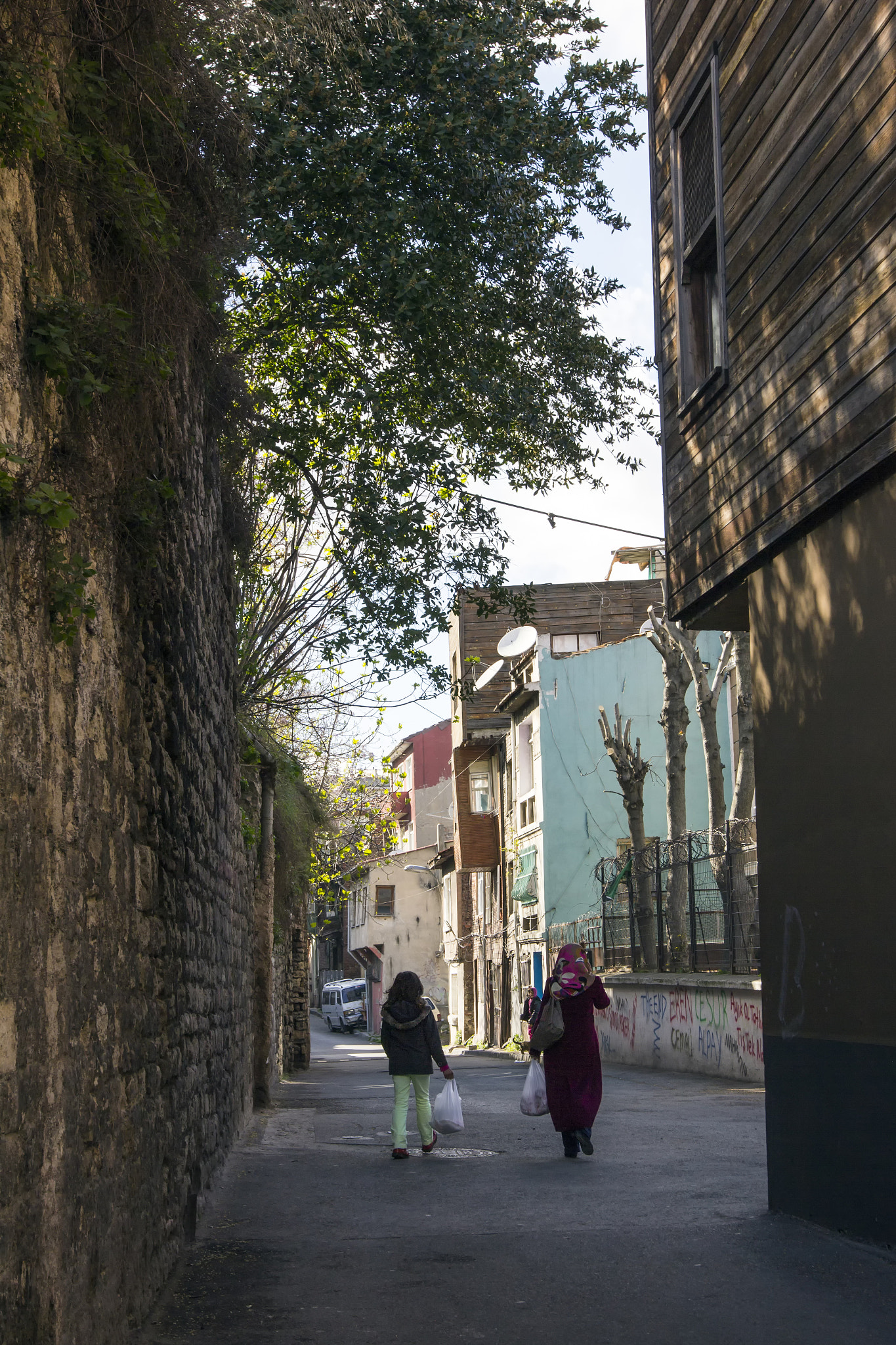 Canon EF 16-35mm F2.8L II USM sample photo. Images from istanbul fatih district photography