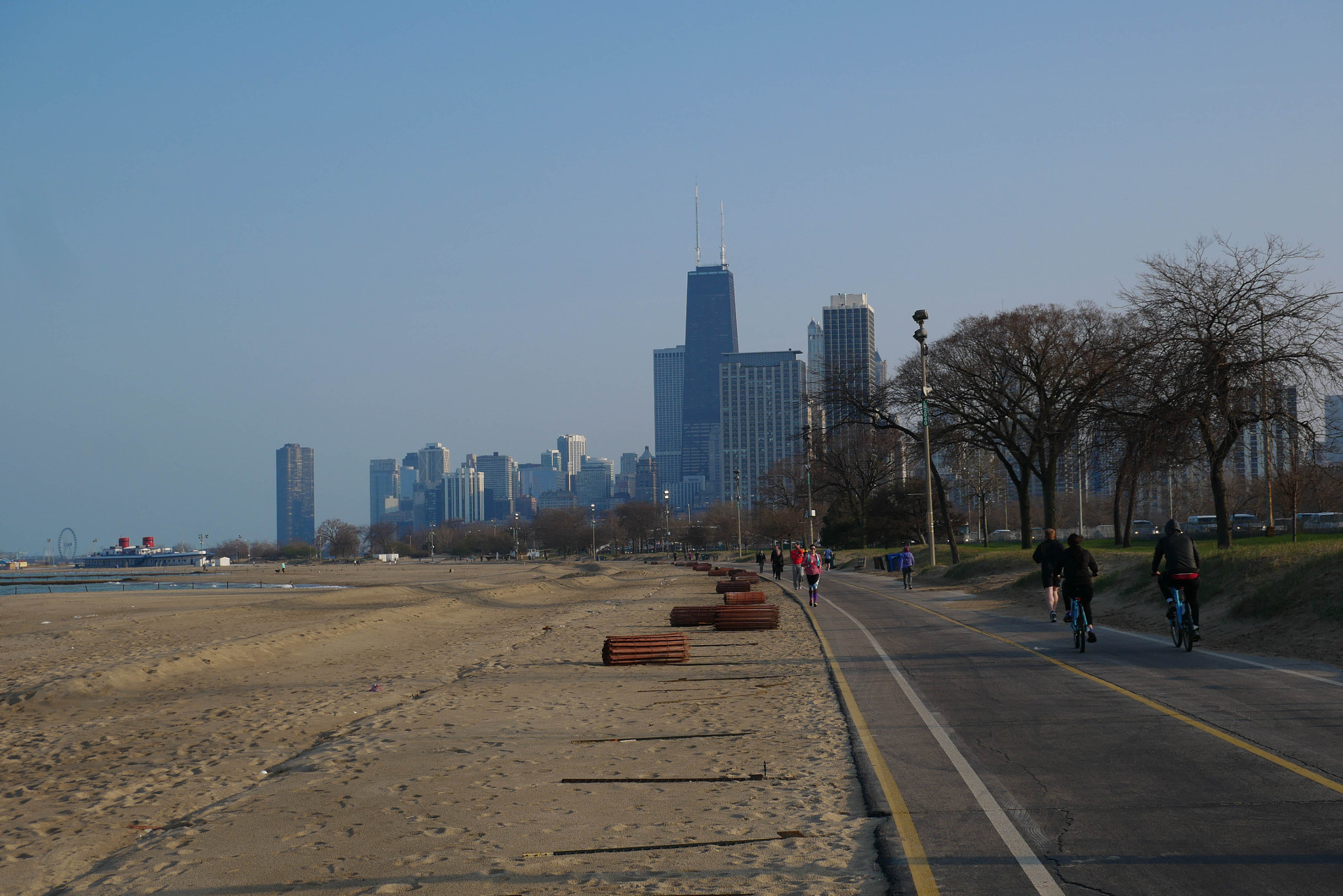 Panasonic Lumix DMC-G85 (Lumix DMC-G80) sample photo. Lakeshore bikeway photography