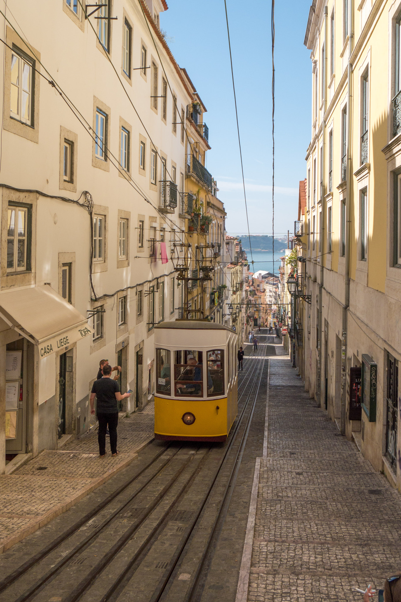 Panasonic Lumix DMC-G6 sample photo. Lisbon tram photography
