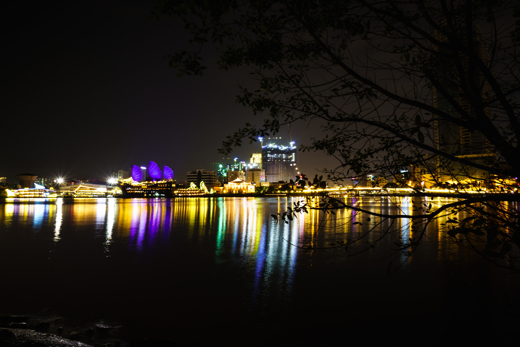 Sony a6000 + Sony E 16mm F2.8 sample photo. Saigon by night photography