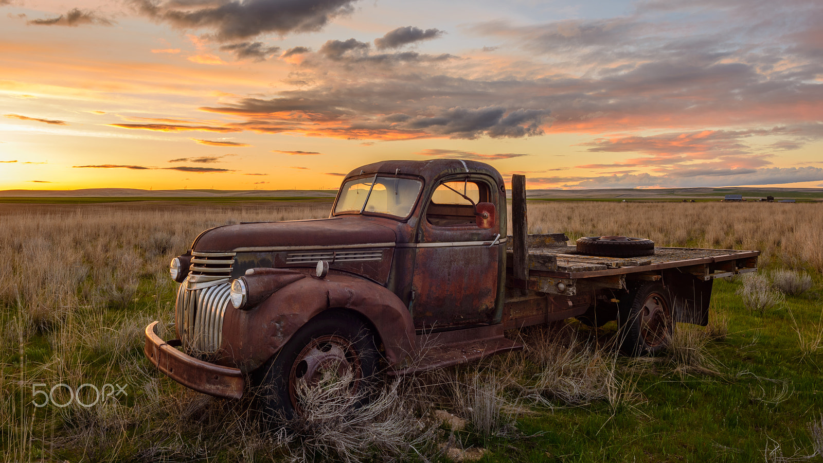 Nikon D800 + Nikon AF Nikkor 24mm F2.8D sample photo. Chevy sunset photography