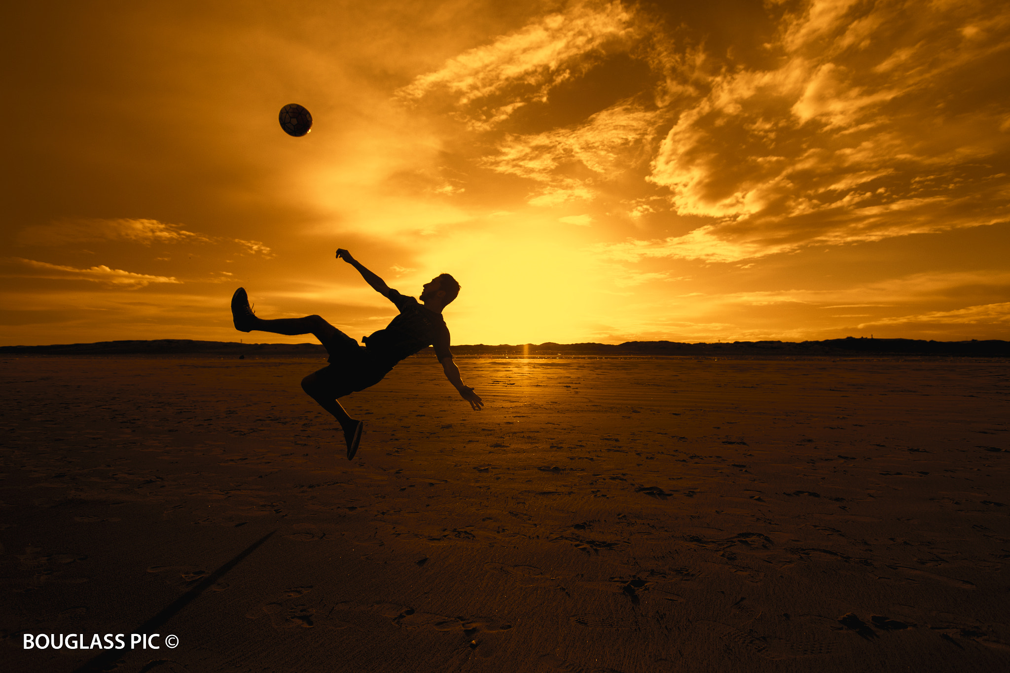 Canon EOS 7D Mark II sample photo. Sunset soccer photography