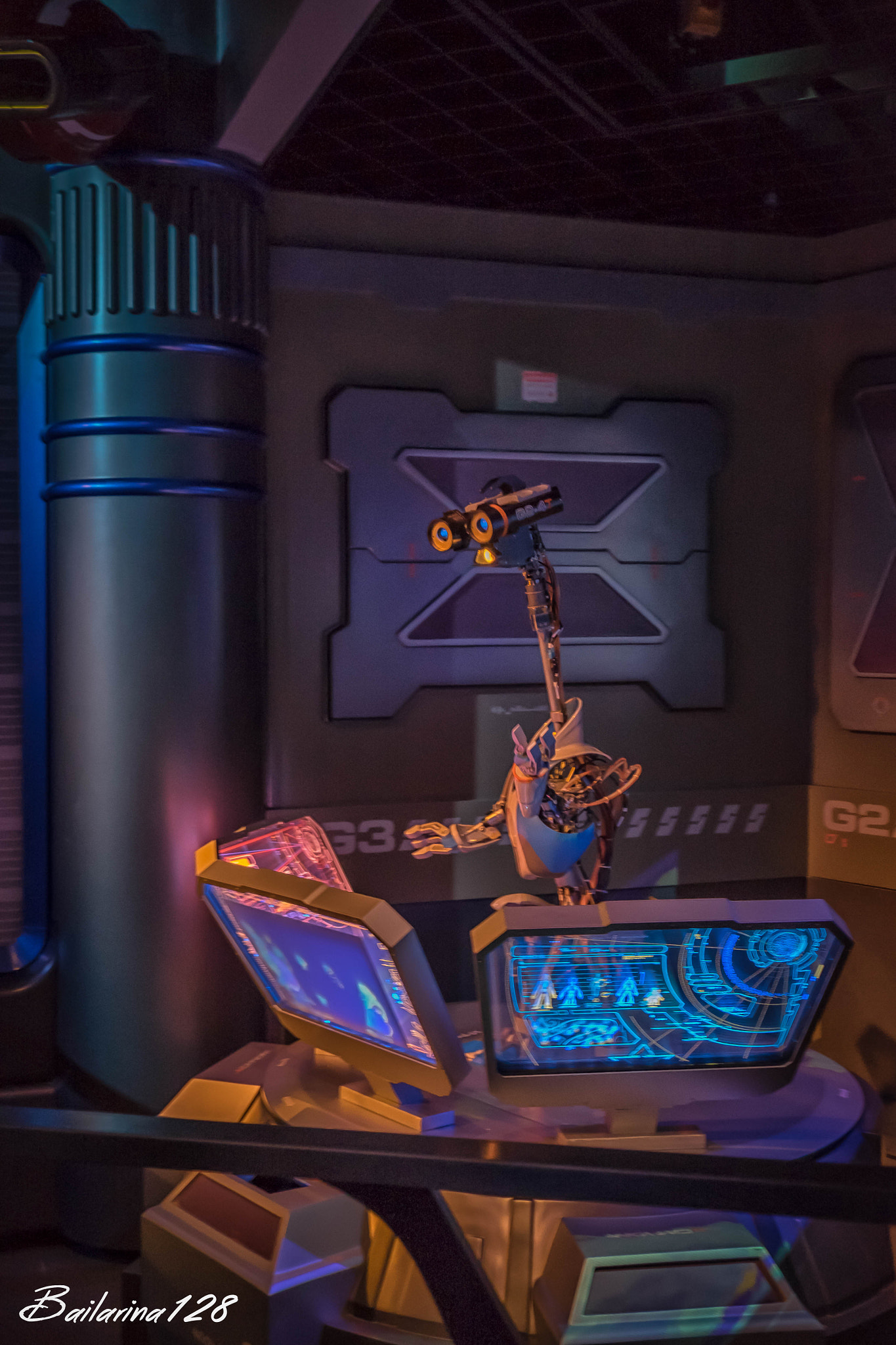 Fujifilm X-T10 sample photo. Passenger screening - star tours photography