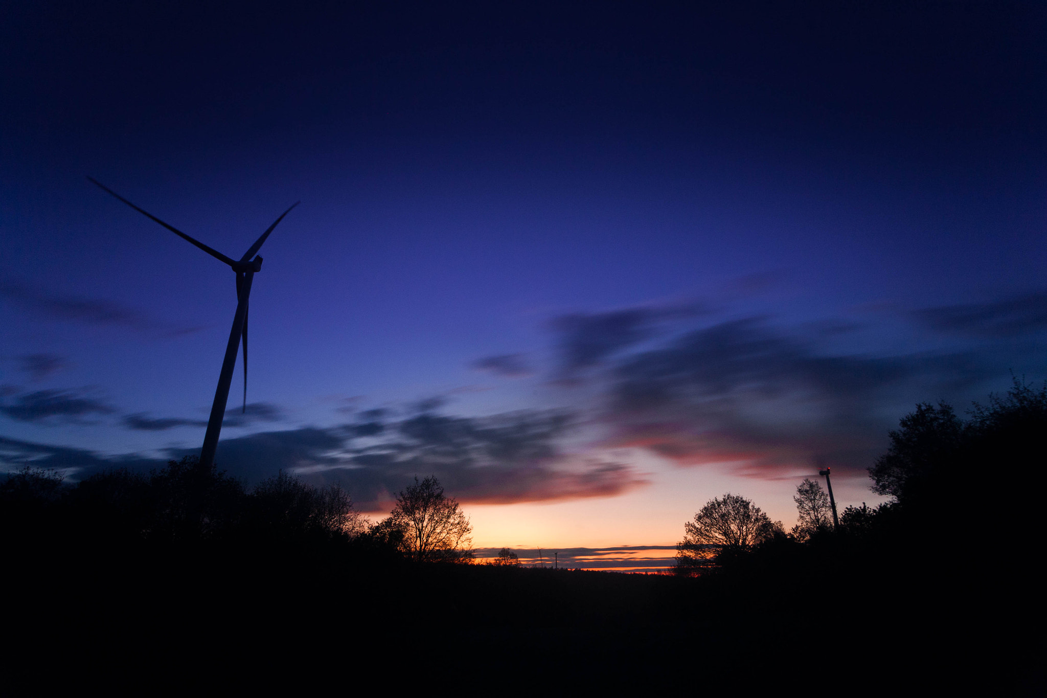 Tamron AF 19-35mm f/3.5-4.5 sample photo. Windturbine-5- photography