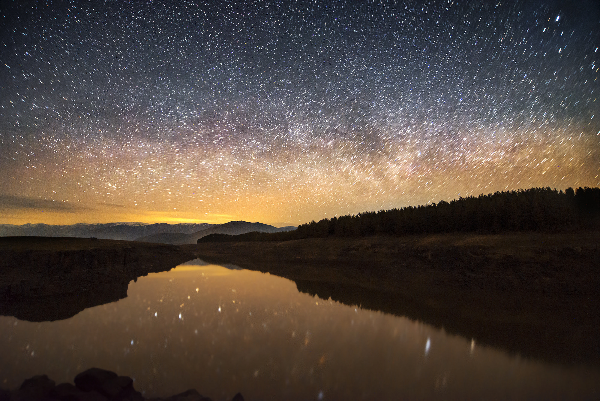 Tokina AT-X Pro 12-24mm F4 (IF) DX sample photo. Abaran at night photography