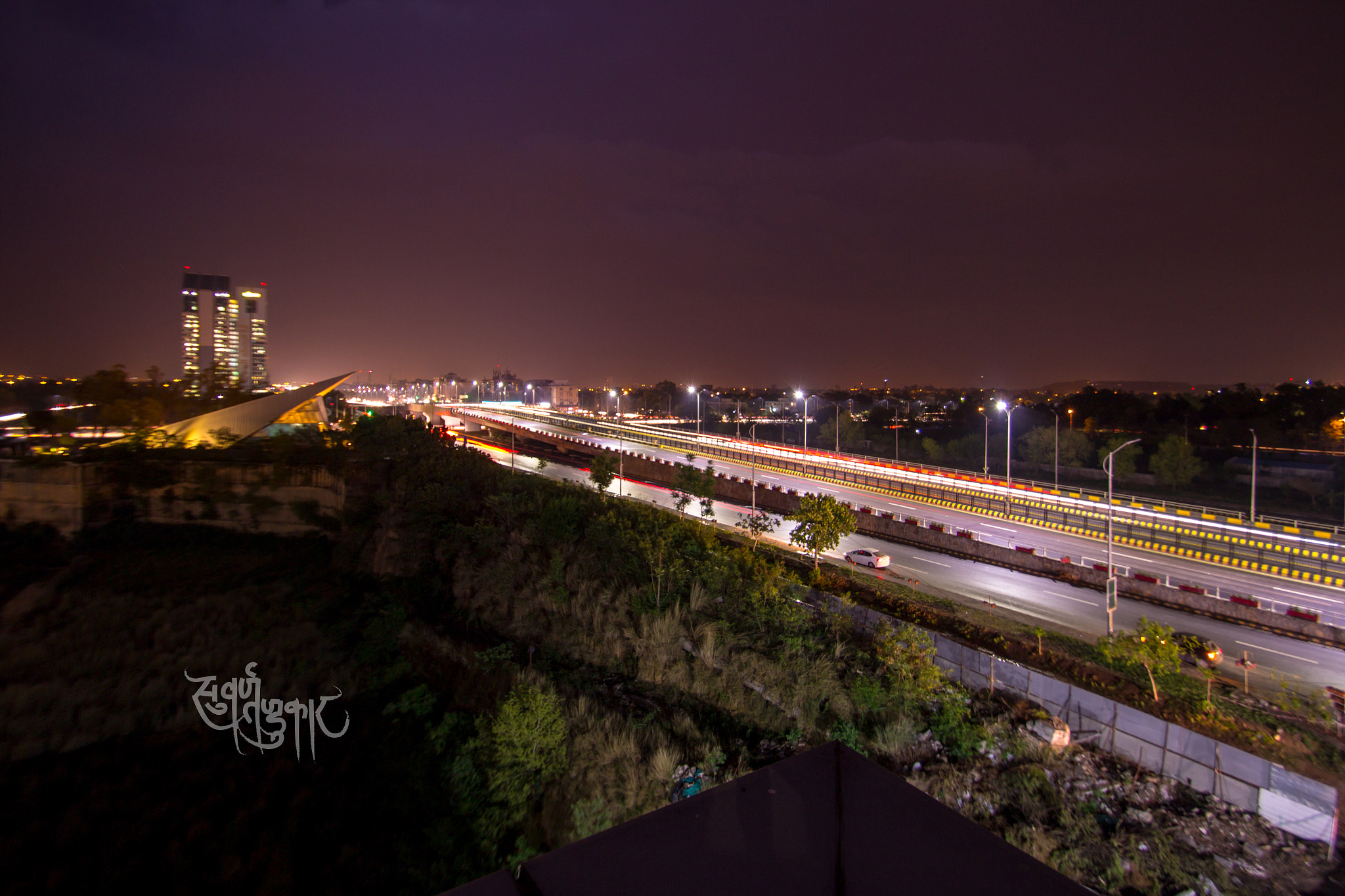 Canon EOS 600D (Rebel EOS T3i / EOS Kiss X5) + Sigma 10-20mm F3.5 EX DC HSM sample photo. Islamabad at night photography