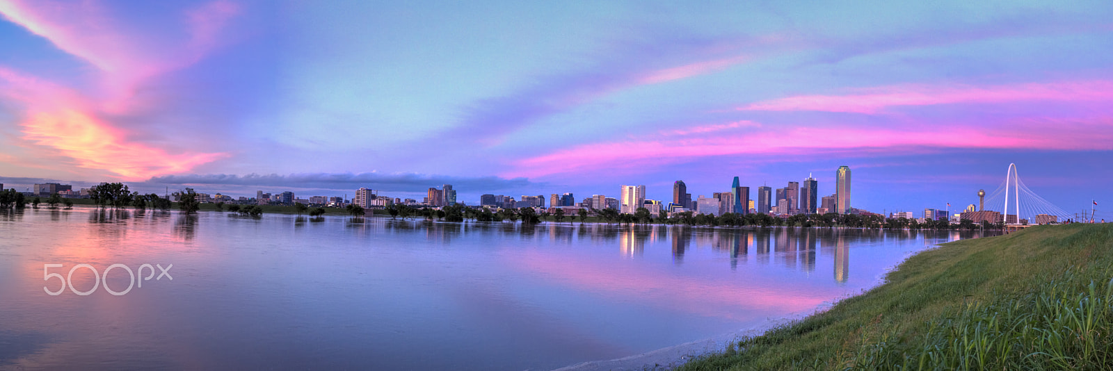 Canon EF 28-135mm F3.5-5.6 IS USM sample photo. Sunset on the swollen trinity river photography