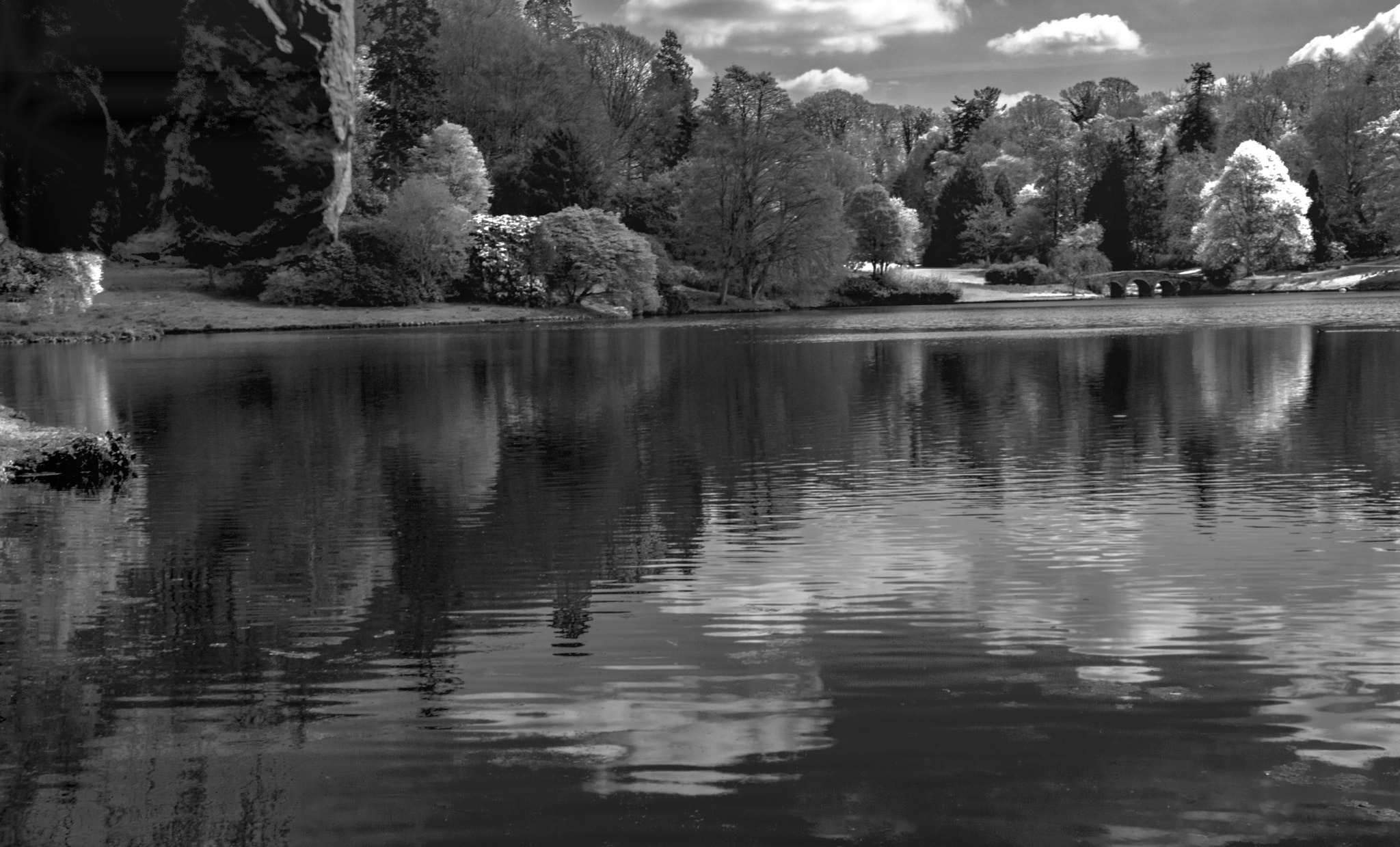 Canon EOS 750D (EOS Rebel T6i / EOS Kiss X8i) + Tamron 18-270mm F3.5-6.3 Di II VC PZD sample photo. View from stourhead grotto bw photography