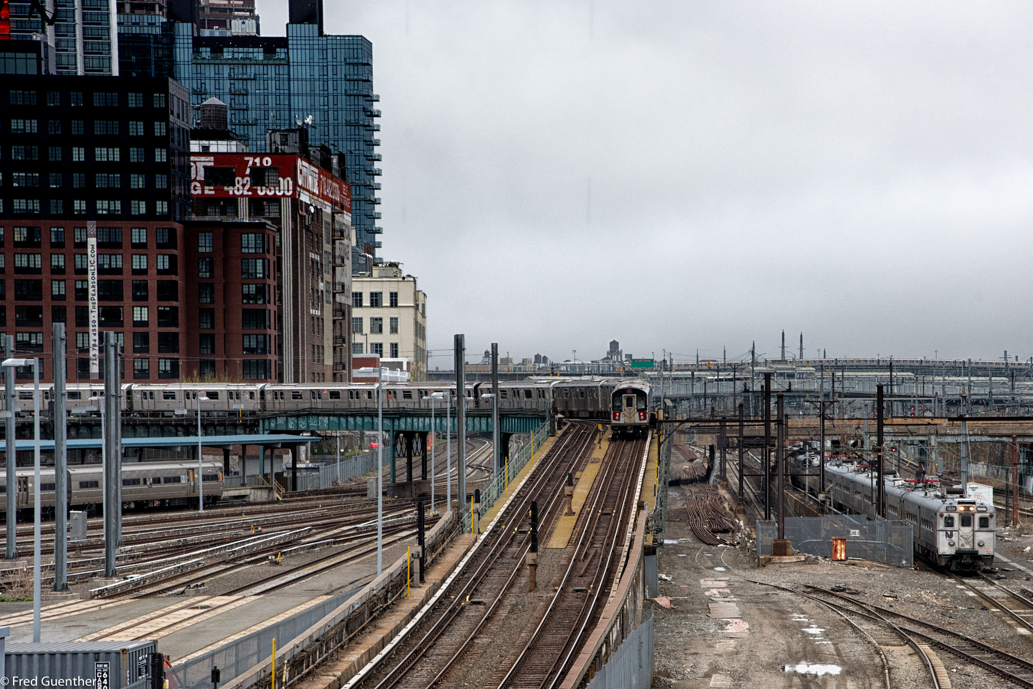 Nikon AF-S Nikkor 24-120mm F4G ED VR sample photo. 7 train and arrow iii njt train sunnyside photography