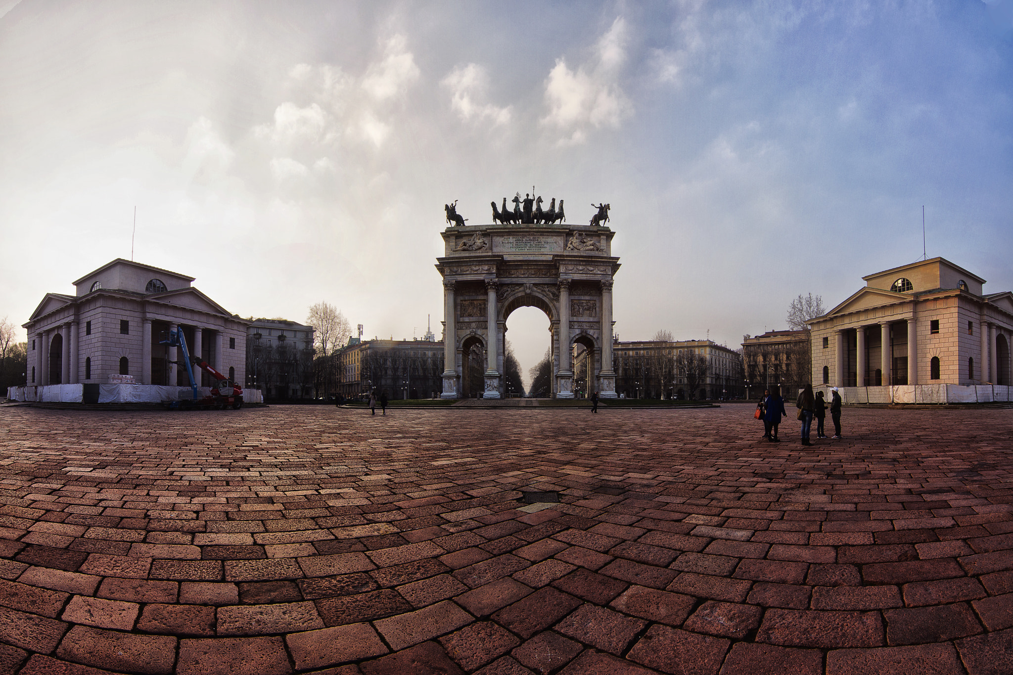 Canon EOS 7D + Tokina AT-X Pro 11-16mm F2.8 DX sample photo. Arco della pace photography