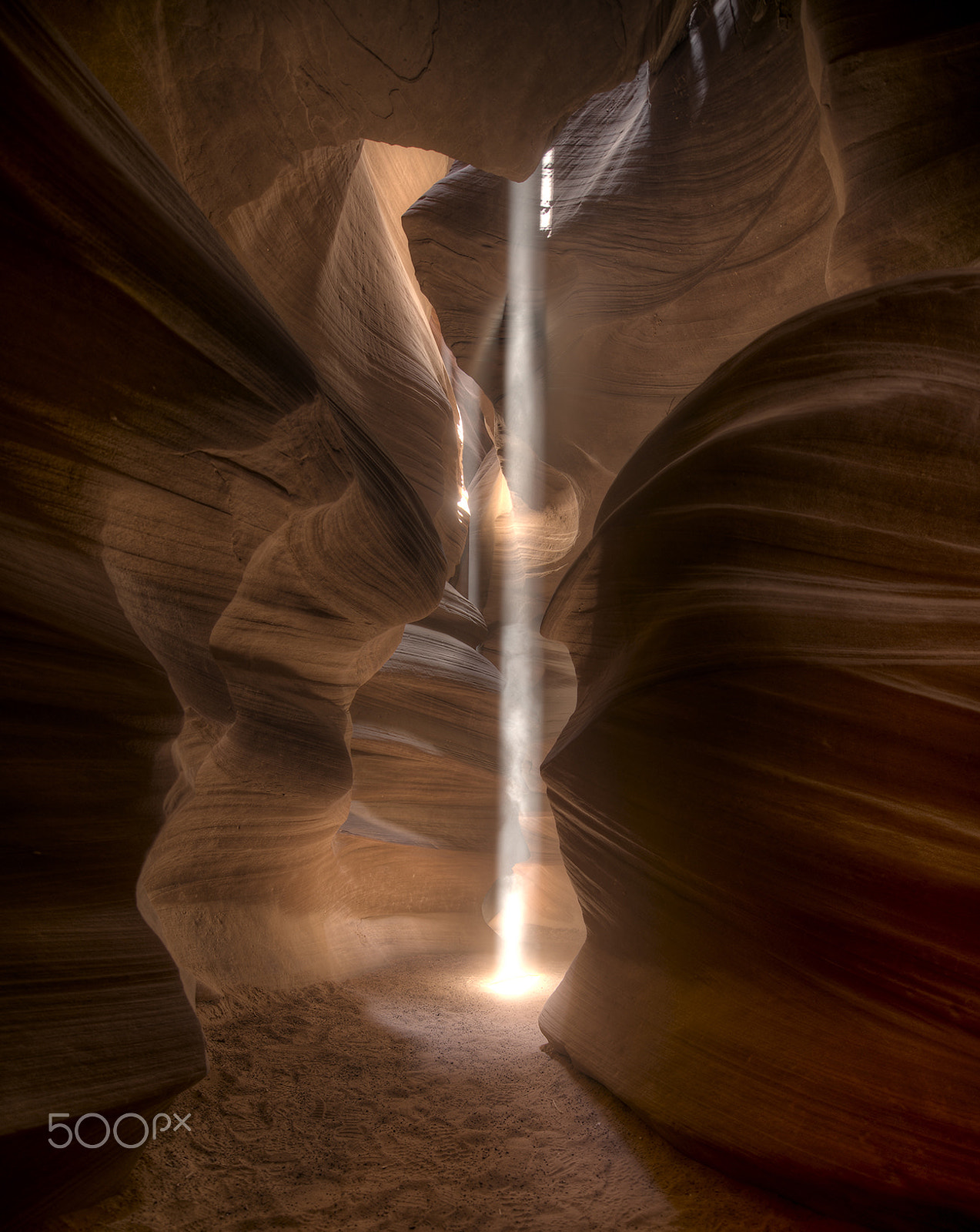 Nikon AF-S Nikkor 14-24mm F2.8G ED sample photo. Lighting the path photography