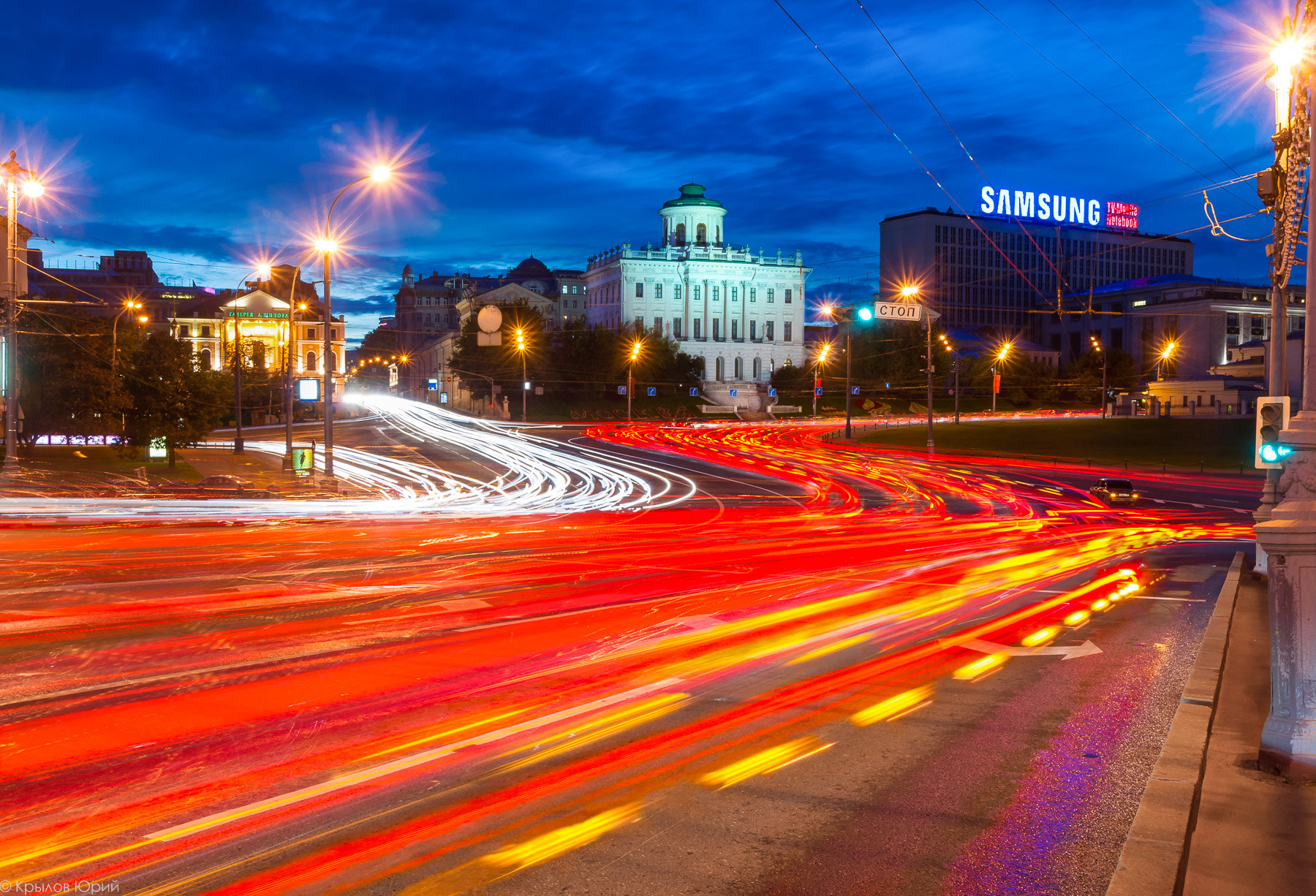 Sony Alpha DSLR-A550 sample photo. Moscow rivers of lights photography