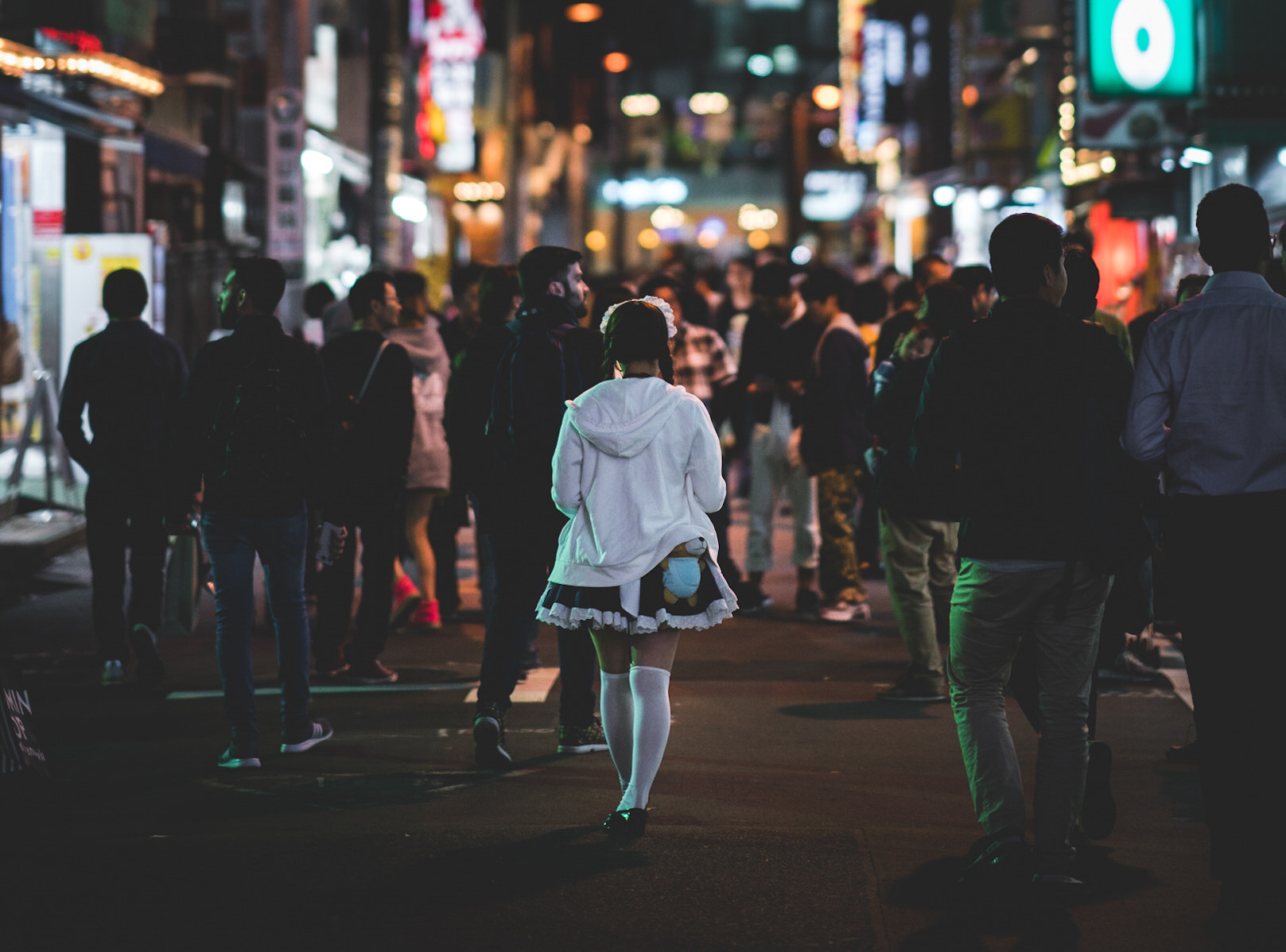 Sony FE 85mm F1.4 GM sample photo. Akihabara vibes photography