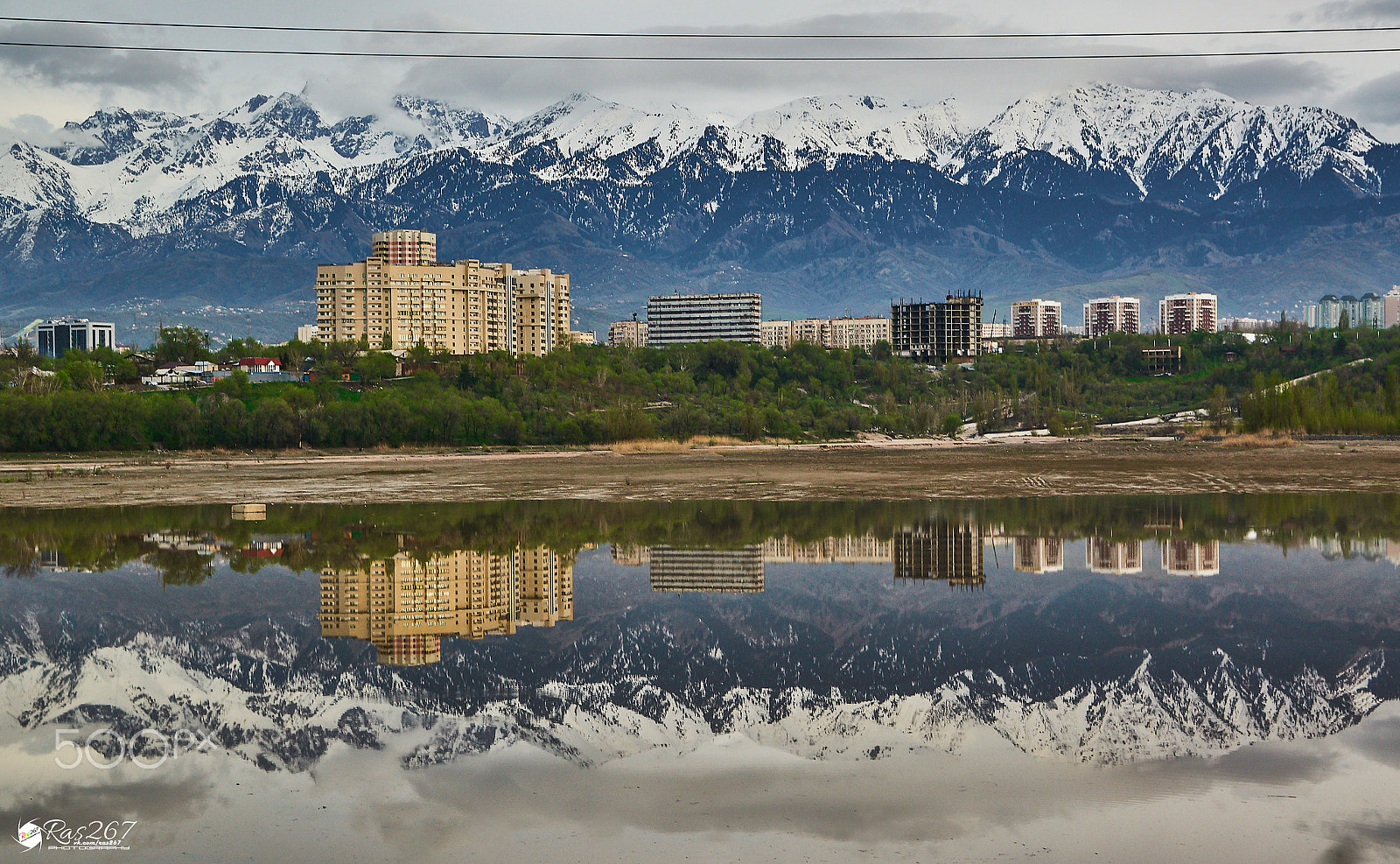 Sony Alpha NEX-6 sample photo. Mountain reflection on lake photography