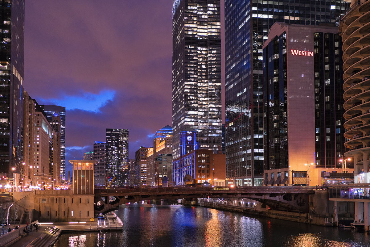 Sony a7R II + Sony Distagon T* FE 35mm F1.4 ZA sample photo. Chicago river front photography