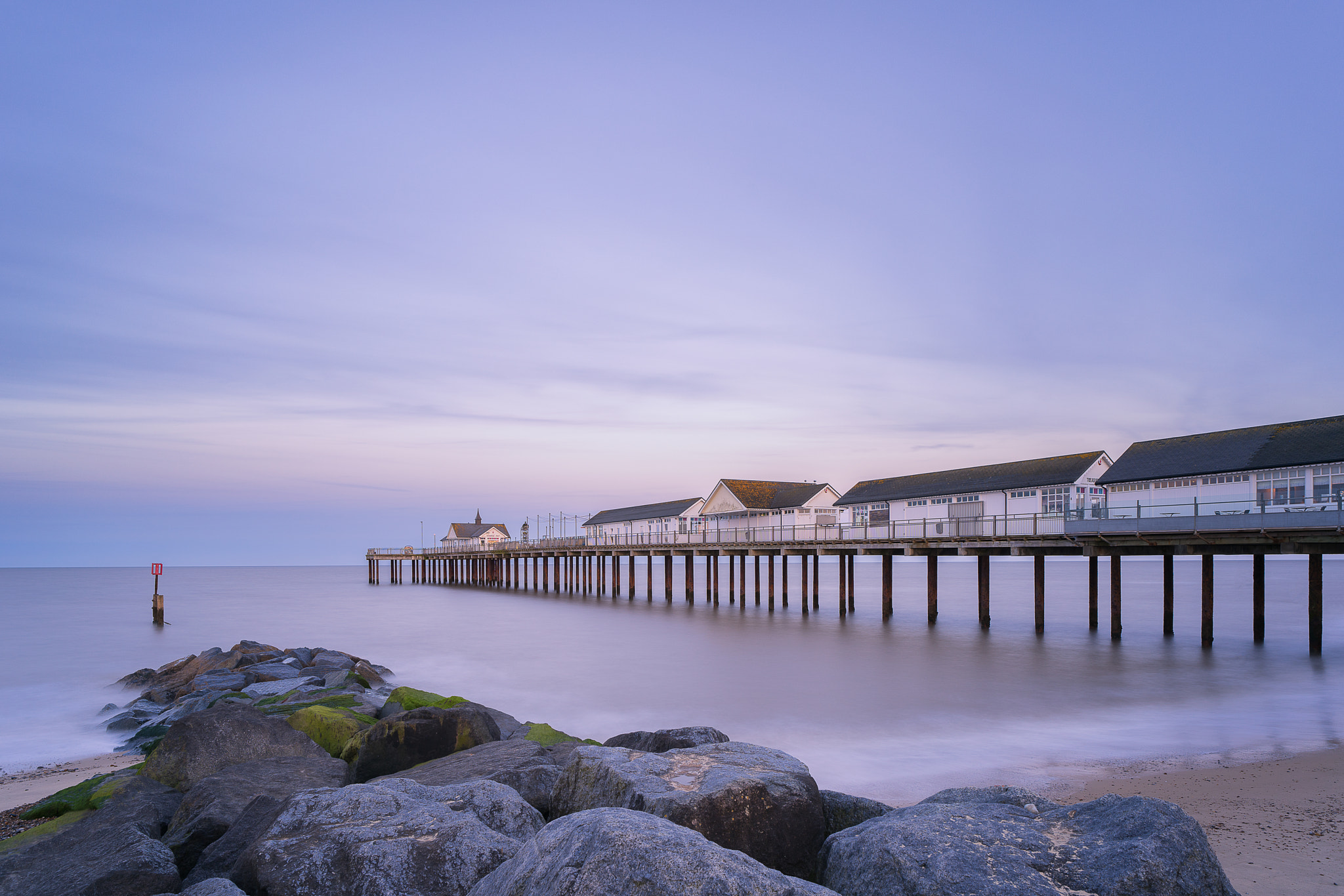 E 21mm F2.8 sample photo. Southwold pier photography