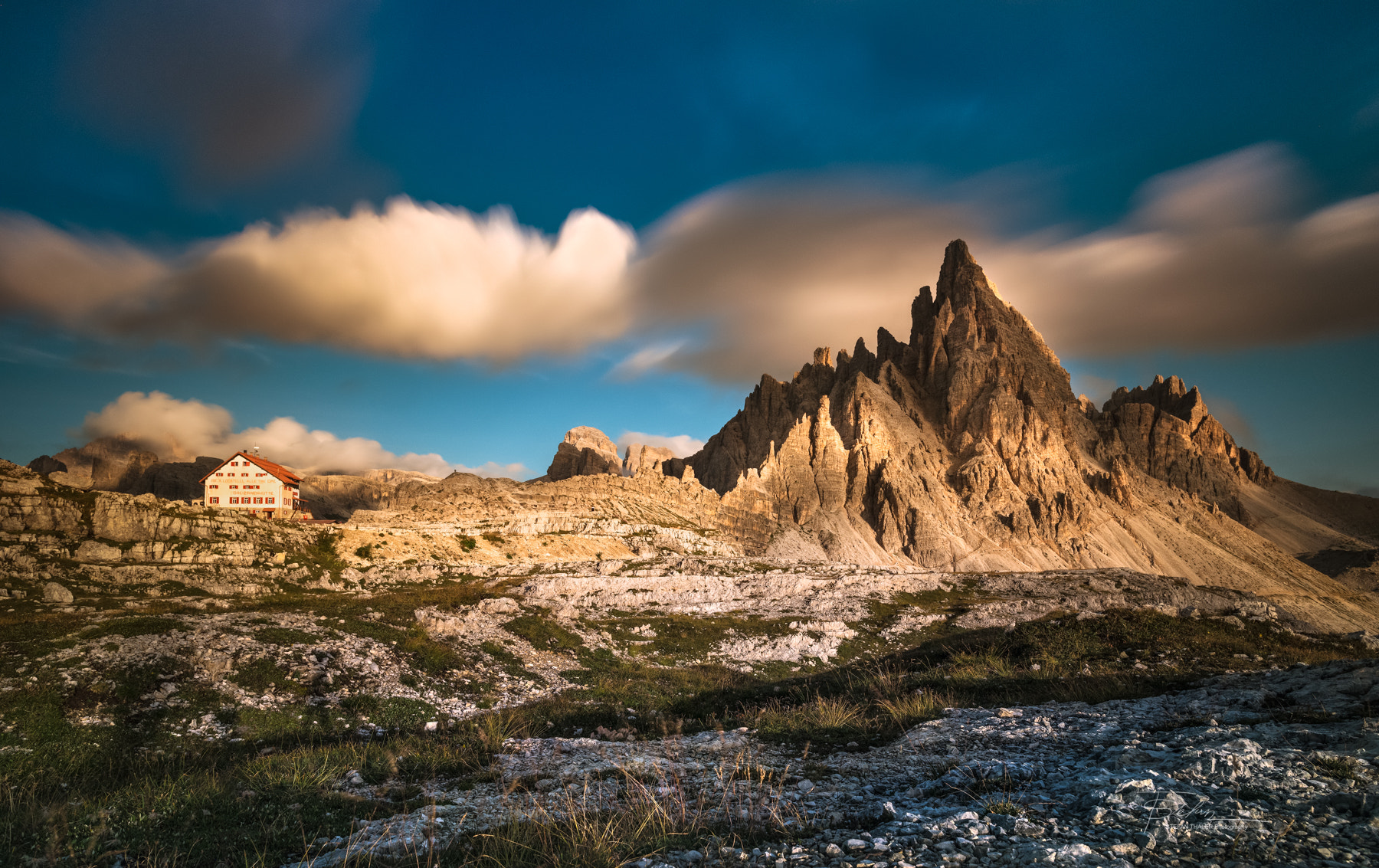 Nikon D800 + Nikon AF-S Nikkor 20mm F1.8G ED sample photo. Dreizinnenhütte photography