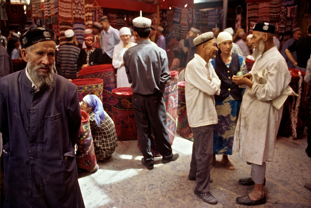 Selling Carpets by Wolfgang Heisel on 500px.com