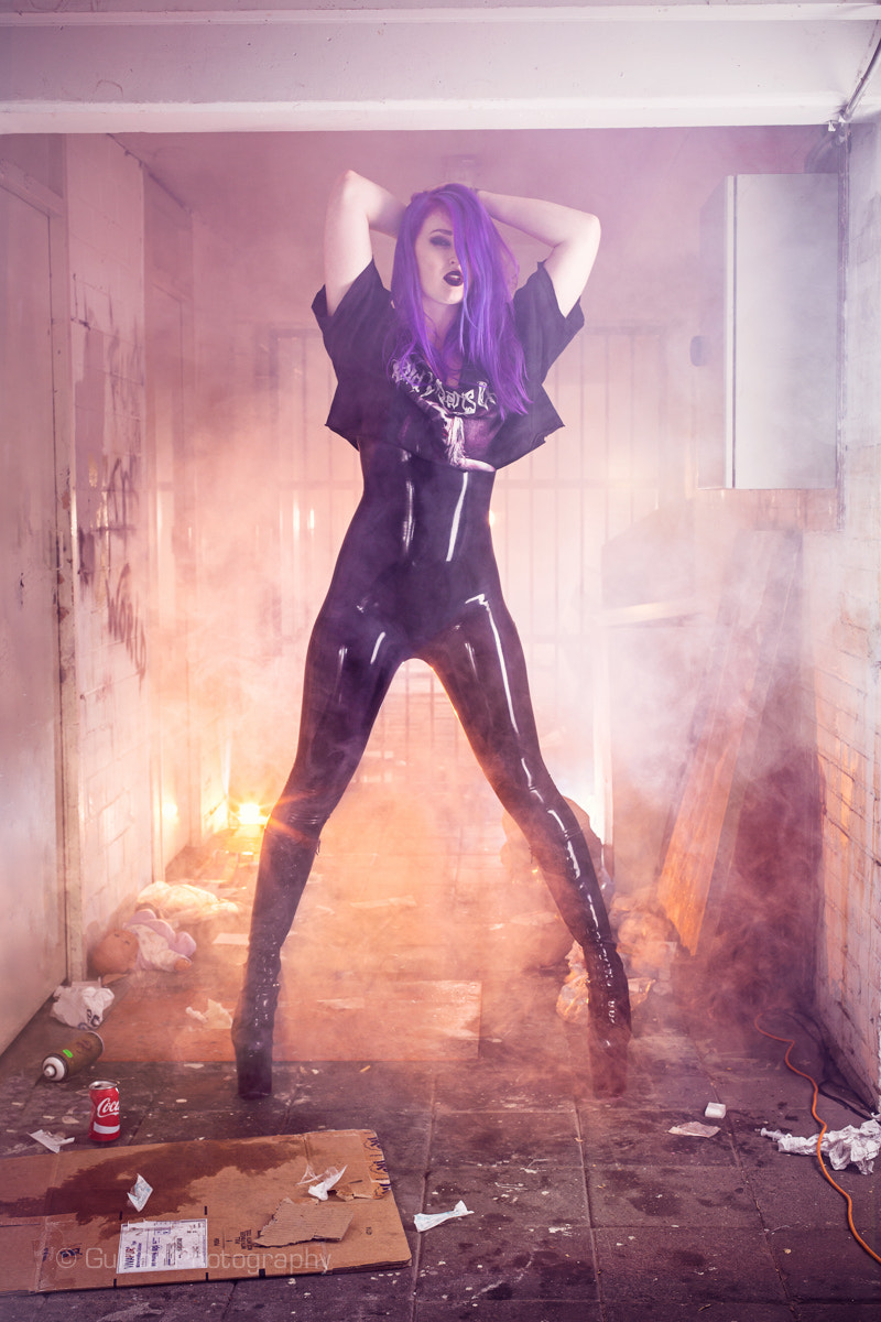 Metal, smoke and Latex