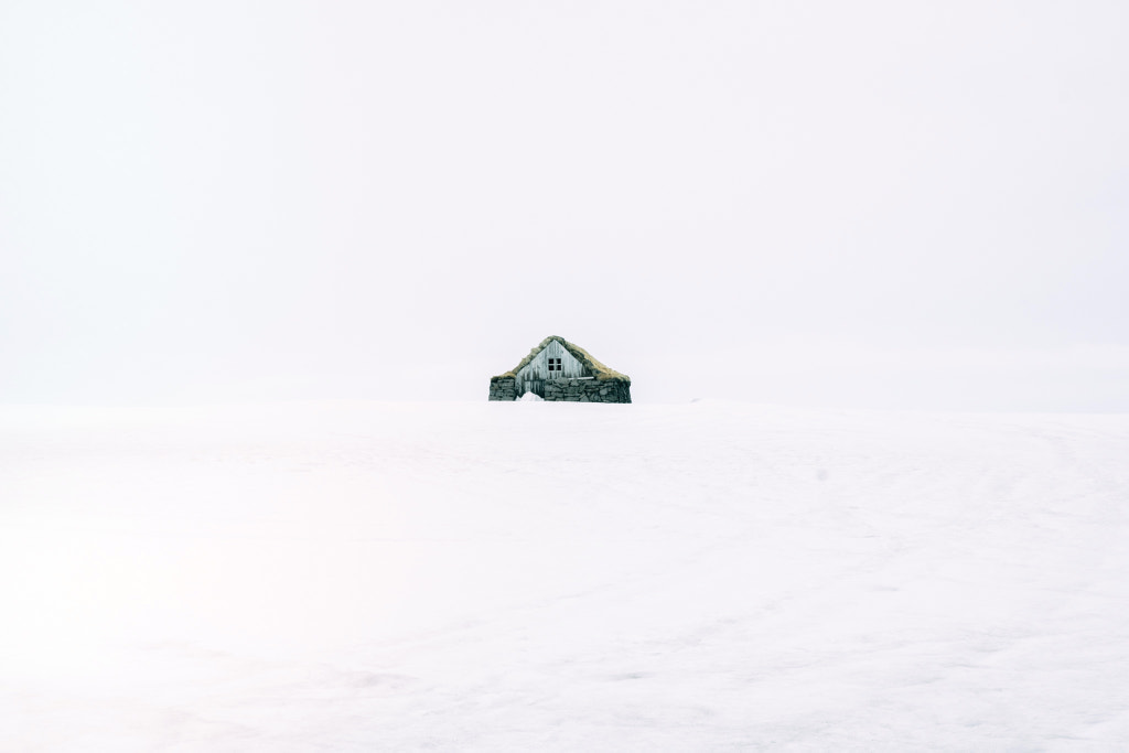 Isolated cabin in the snow by Ander Burdain on 500px.com