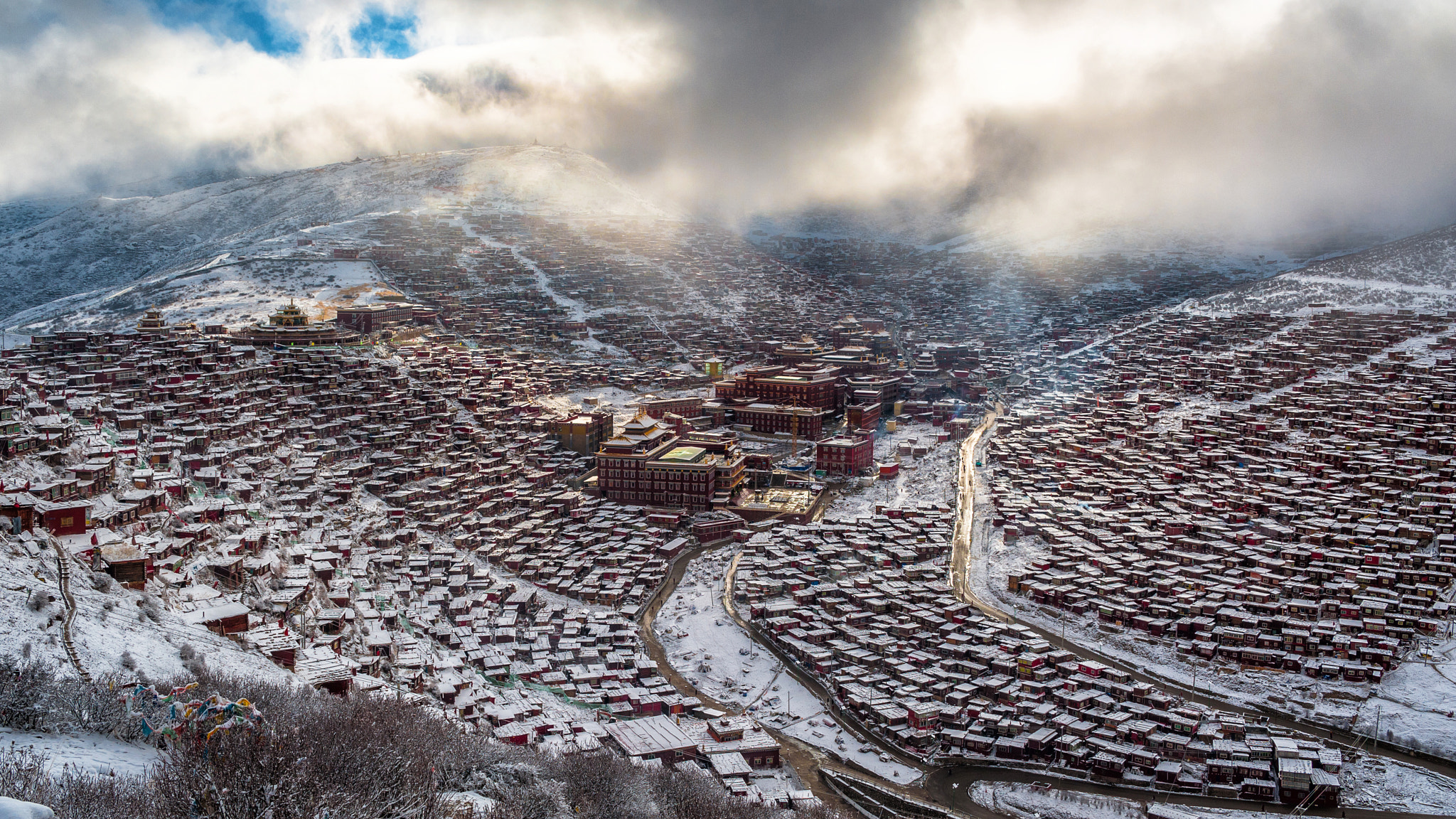 Larung Gar Buddhist Academy