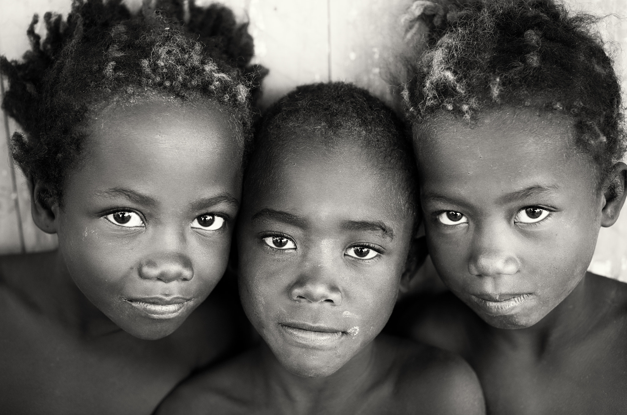 Madagascar, young siblings