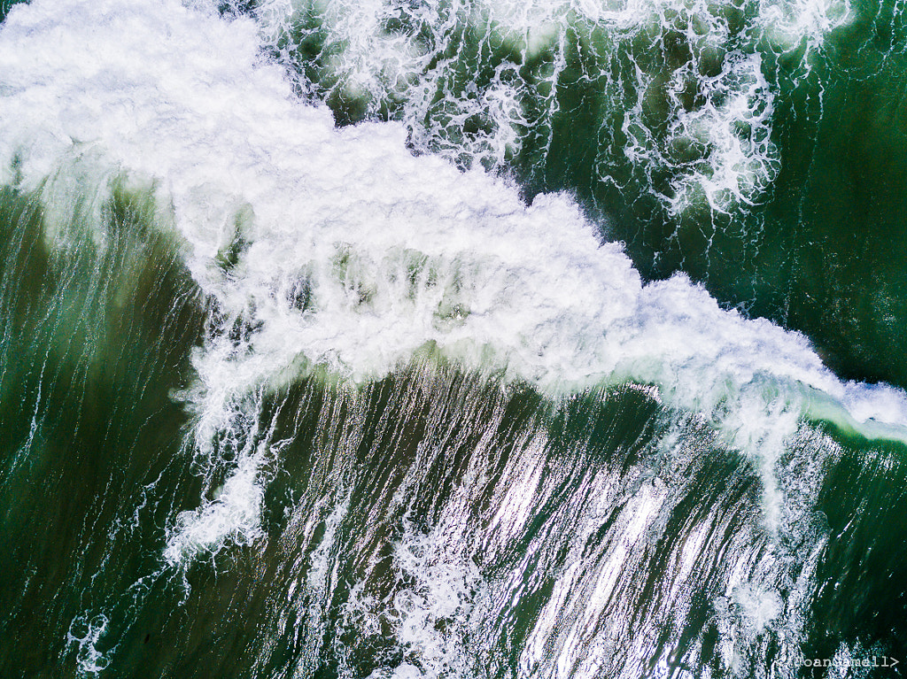 Breaking waves