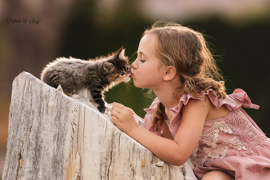 Kisses by Suzy Mead on 500px.com