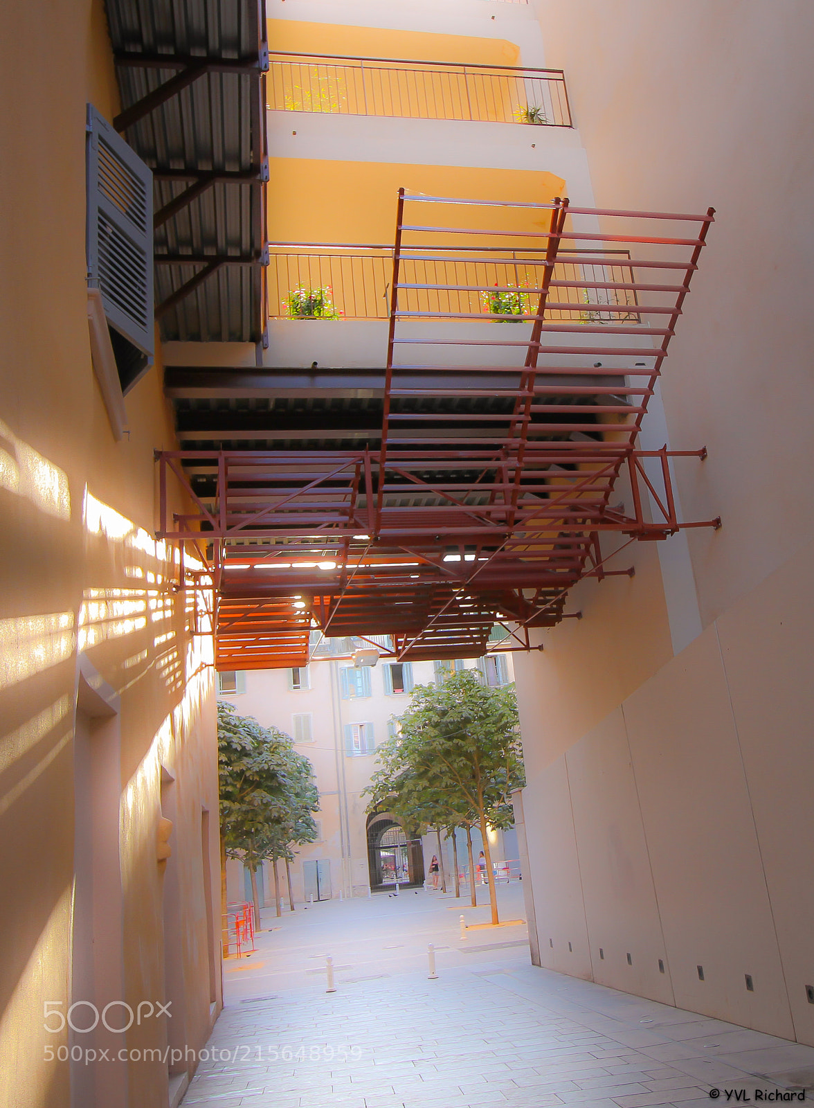 Canon EOS 7D sample photo. Le passage photography