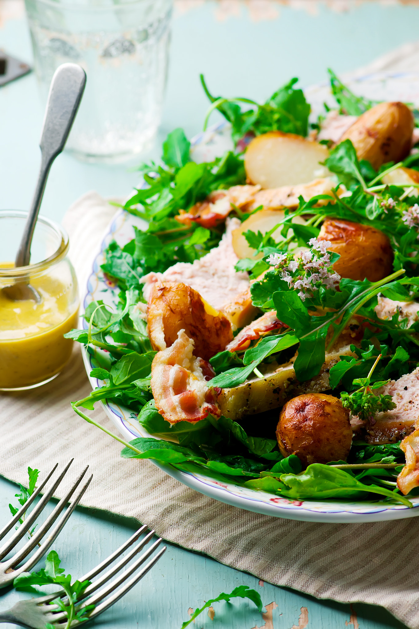 Turkey and arugula salad