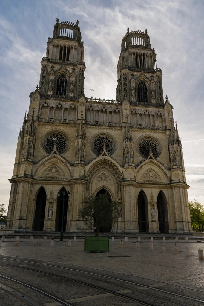 Orléans Cathedral (Basilique Cathédrale Sainte-Croix d'Orléans) de Piña Blog no 500px.com