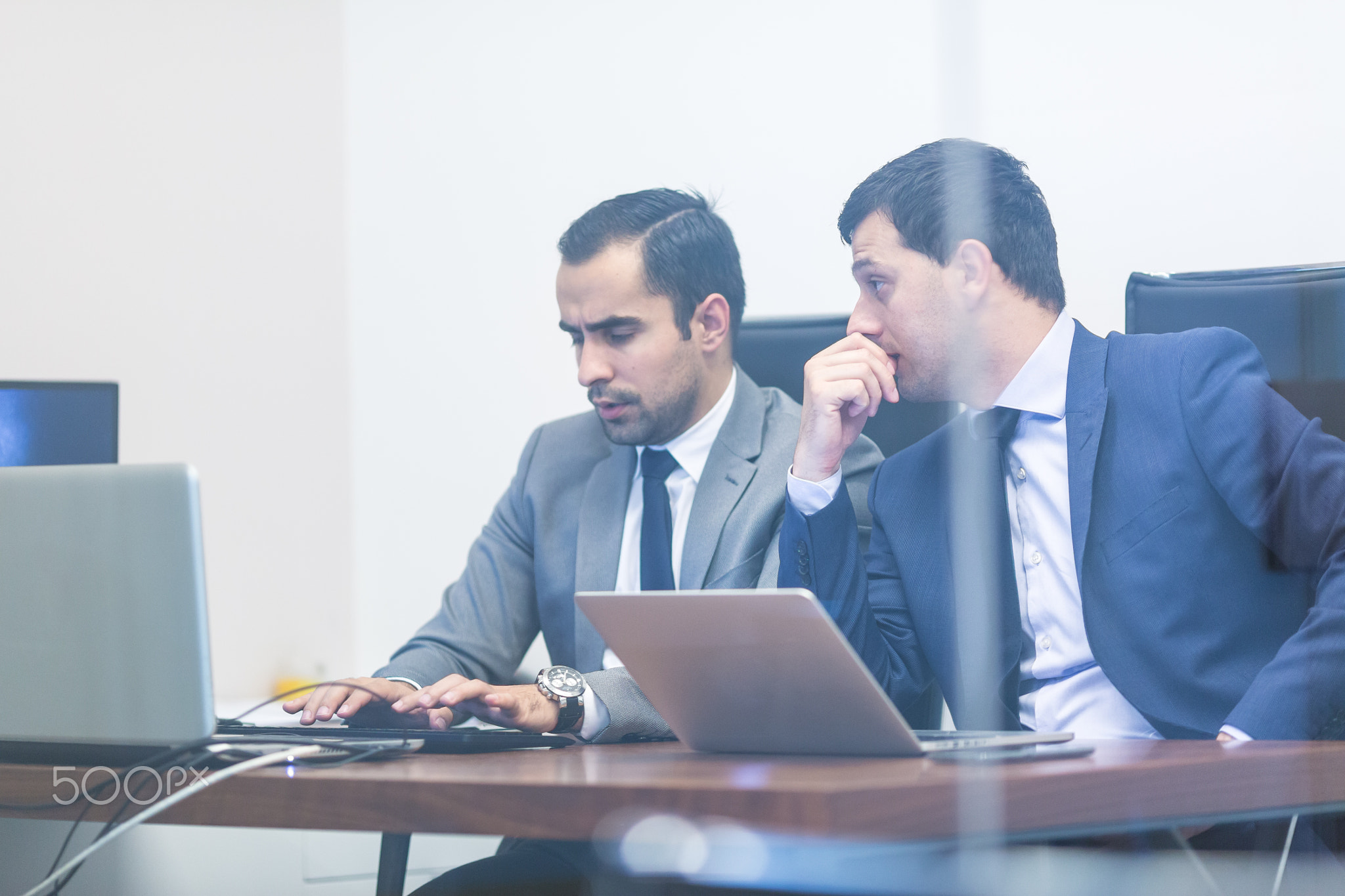 Corporate businessteam working in modern office.