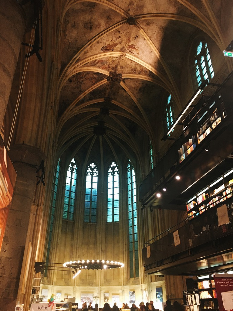 dentro iglesia zpsxrqnkty by Fleur Chelsea on 500px.com