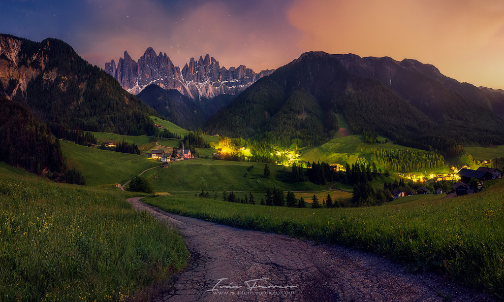 Night Pano in Funes
