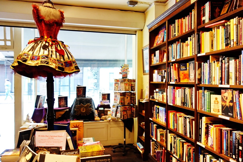 Treadwell's Bookshop, London by Sandra on 500px.com