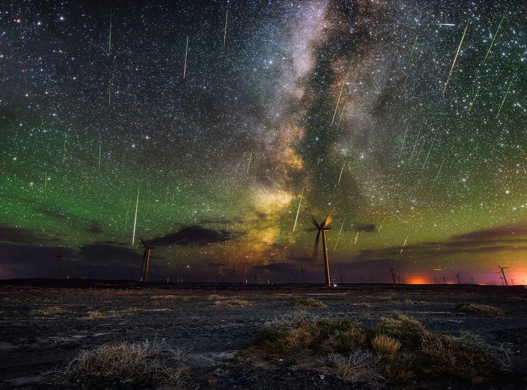 Perseids on the border by Qingyu Tan on 500px.com