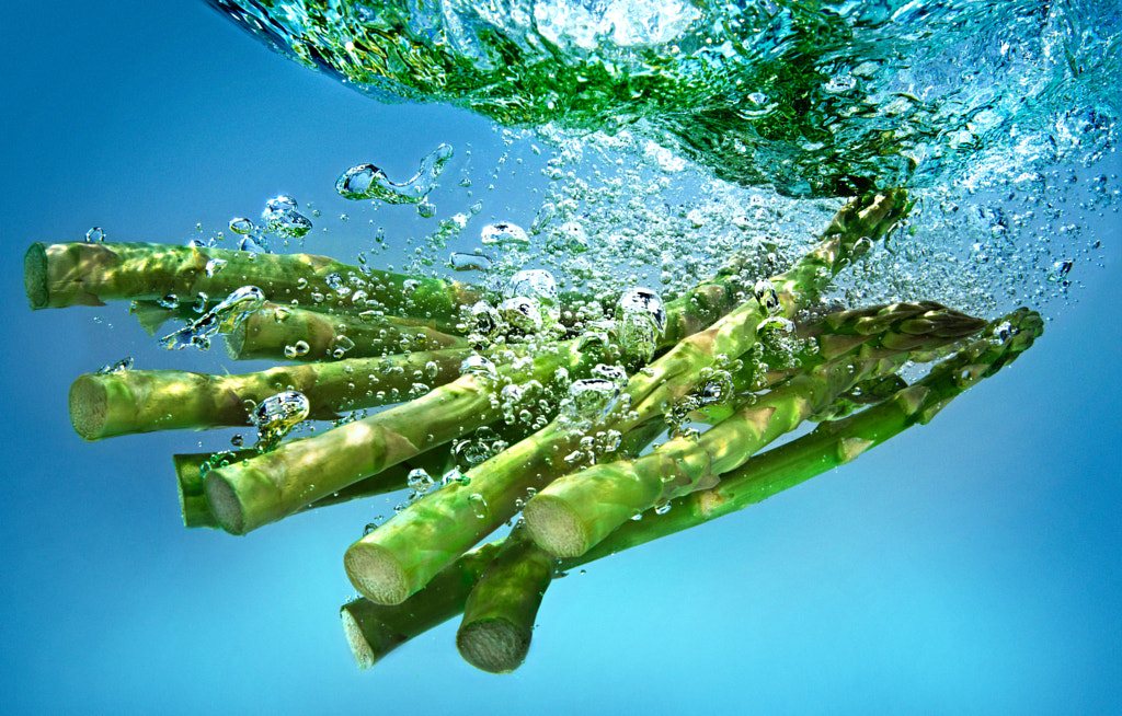 Asparagus Splash by Drax  on 500px.com