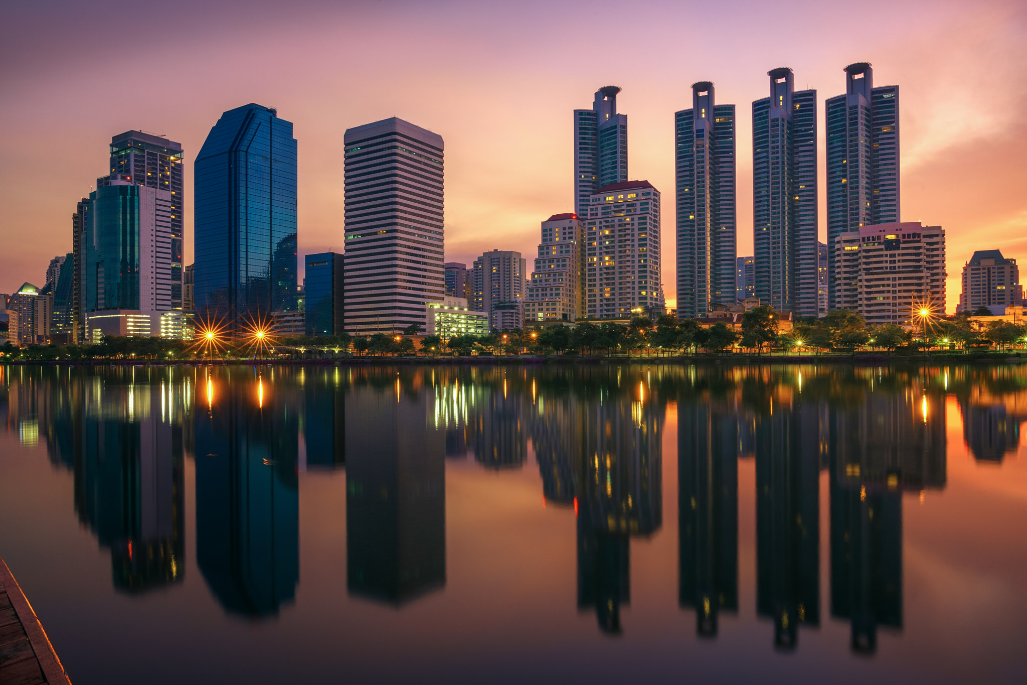 Sunrise over Queen Silikit Park