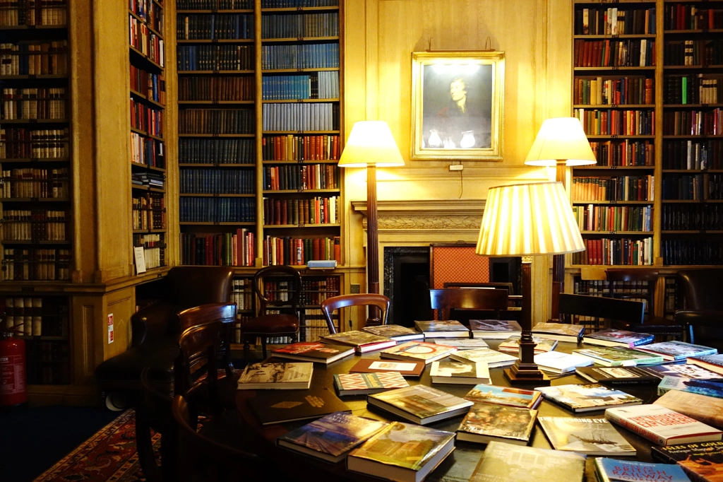 Travellers Club, London by Sandra on 500px.com